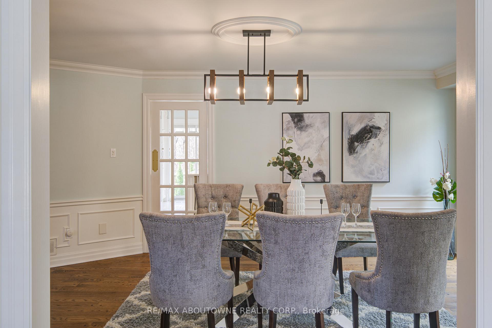 1328 King Henry Court