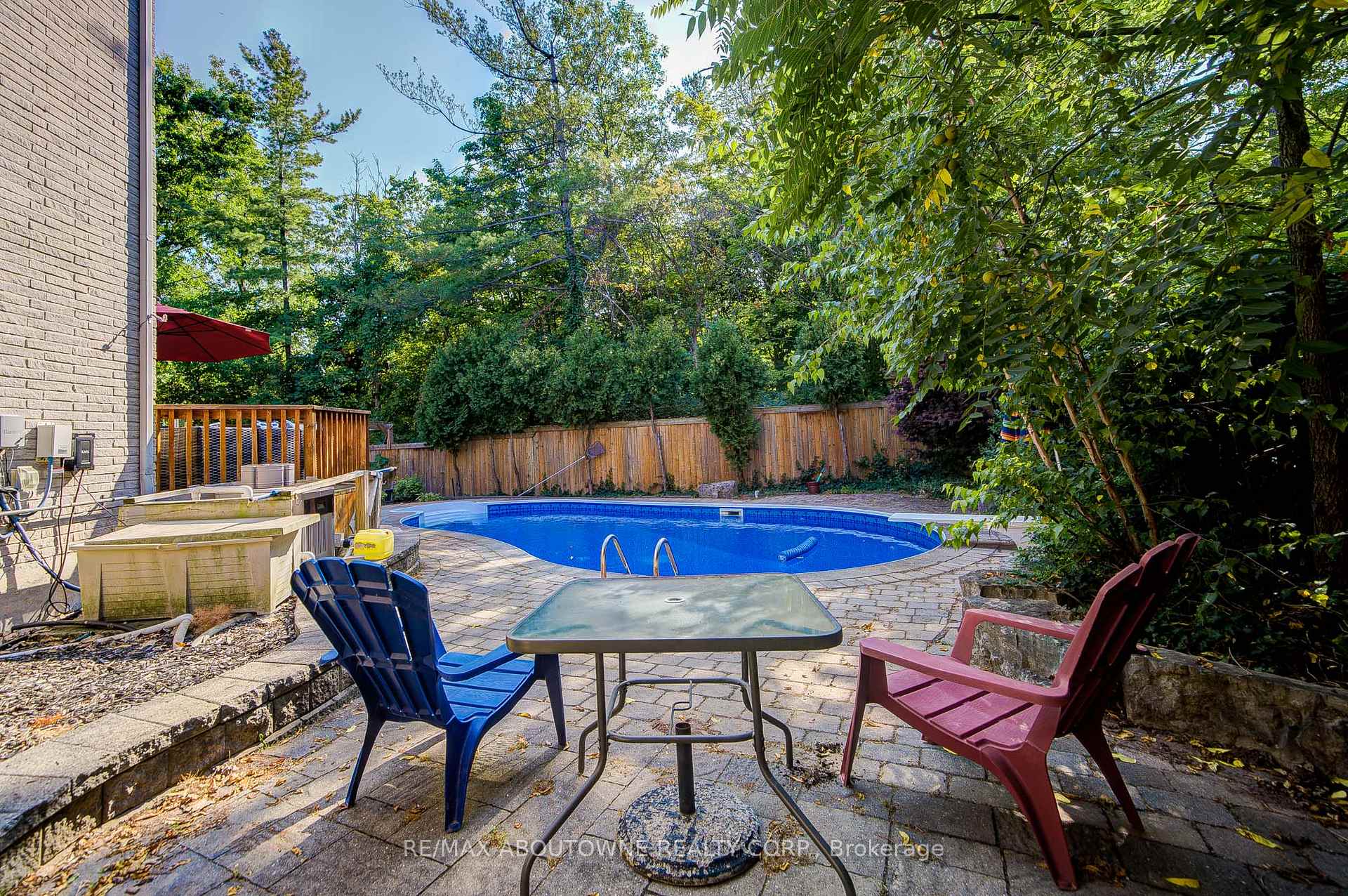 1328 King Henry Court