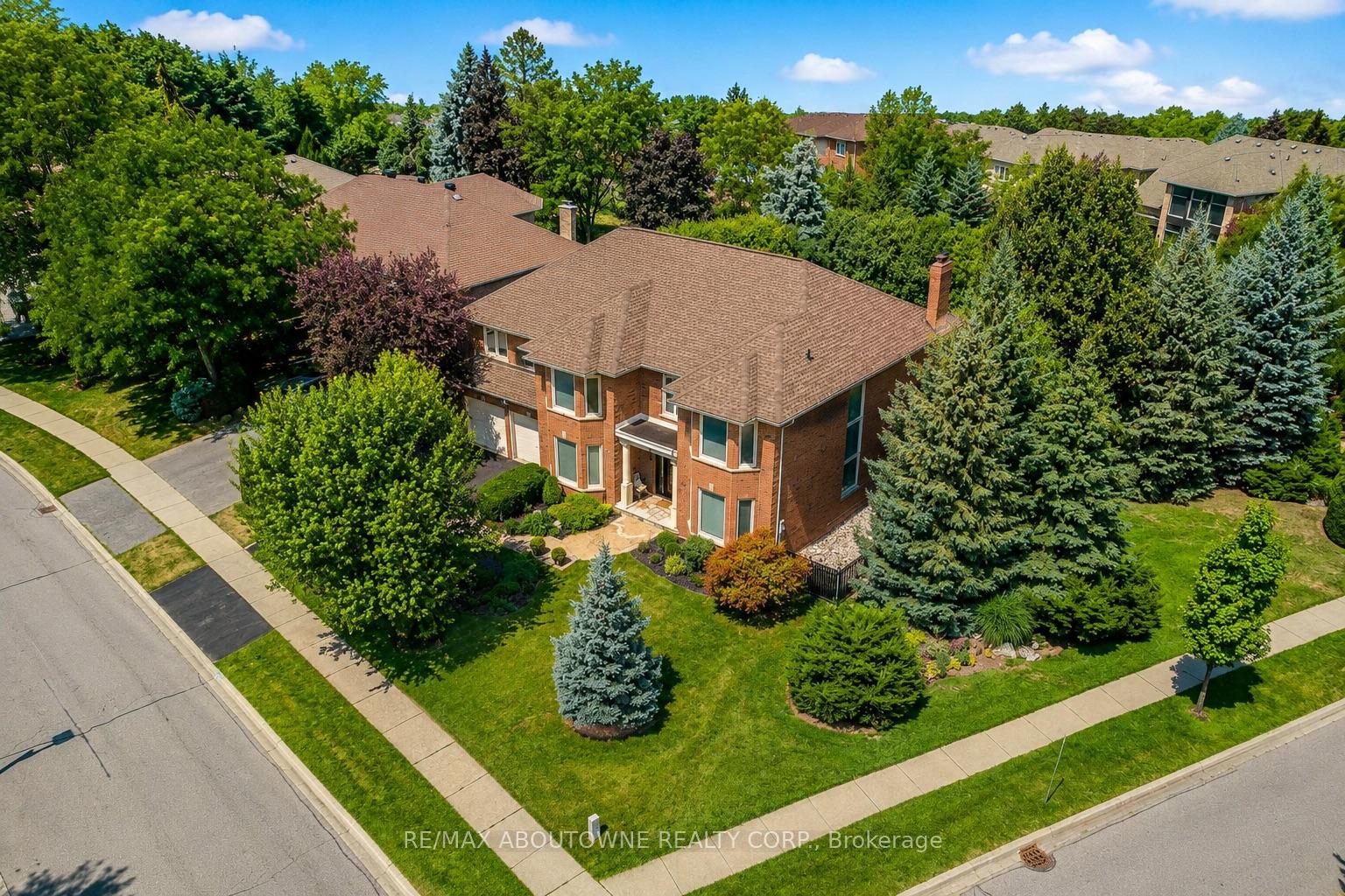 1471 The Links Drive
