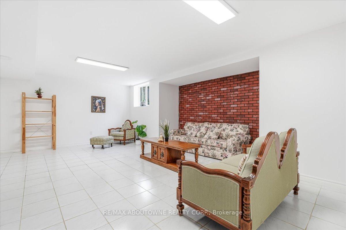2055 Blacksmith Lane