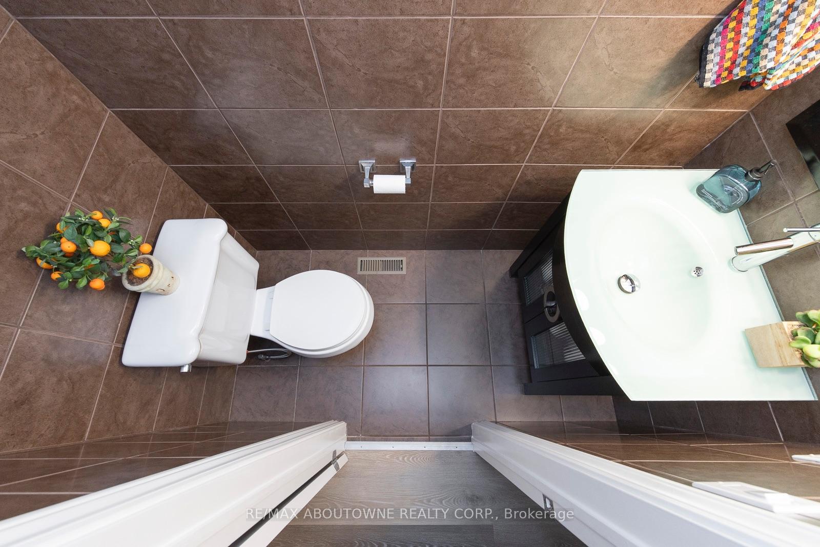 1198 Potters Wheel Crescent