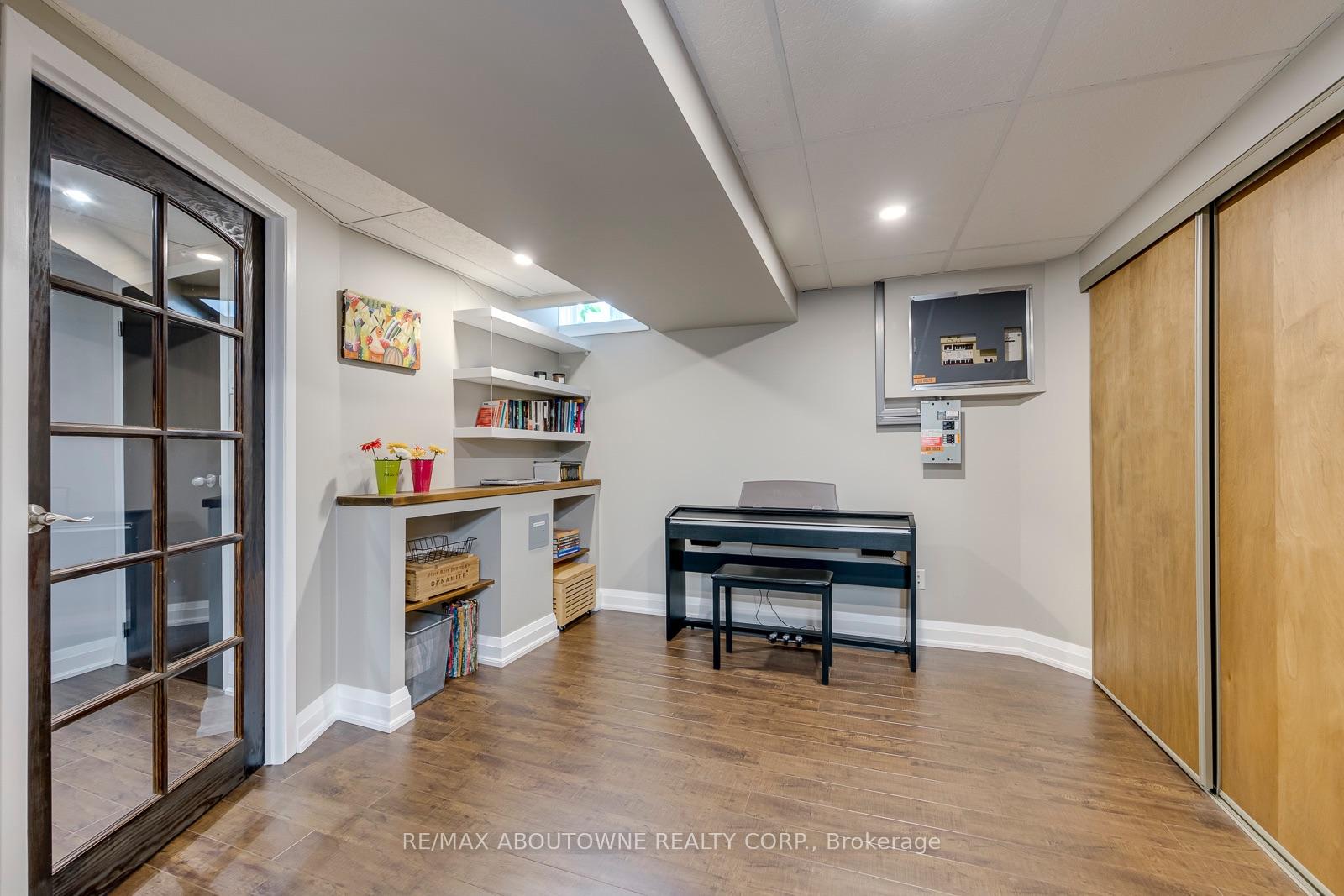 1198 Potters Wheel Crescent
