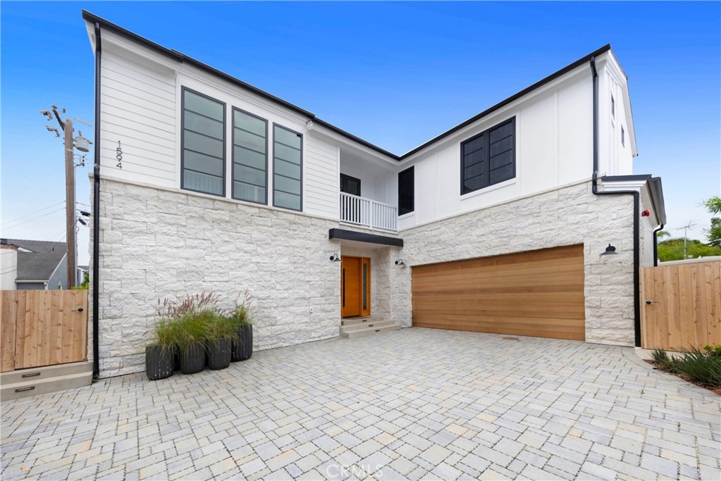 1594 Redlands