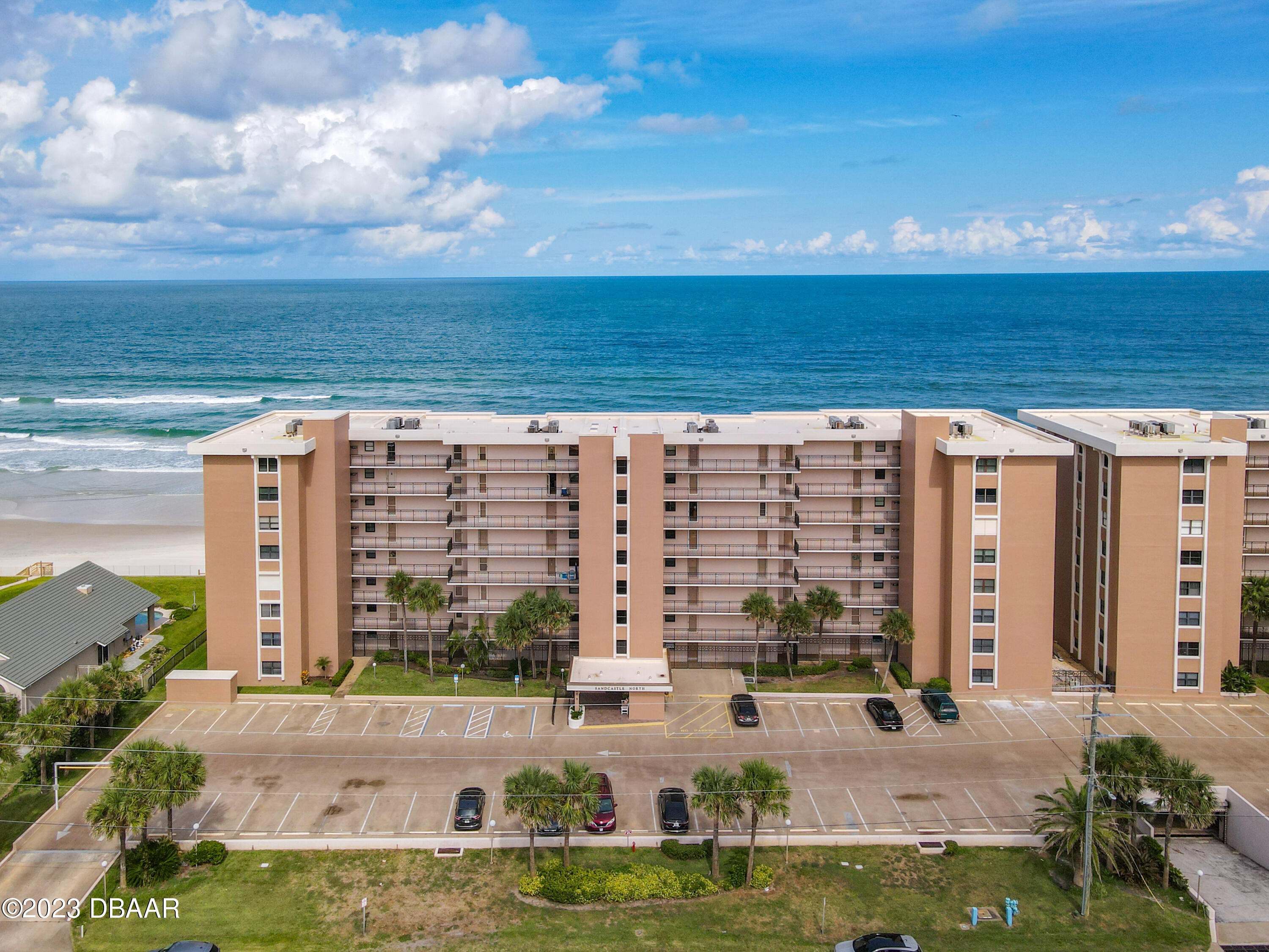 4435 S Atlantic Avenue, 311