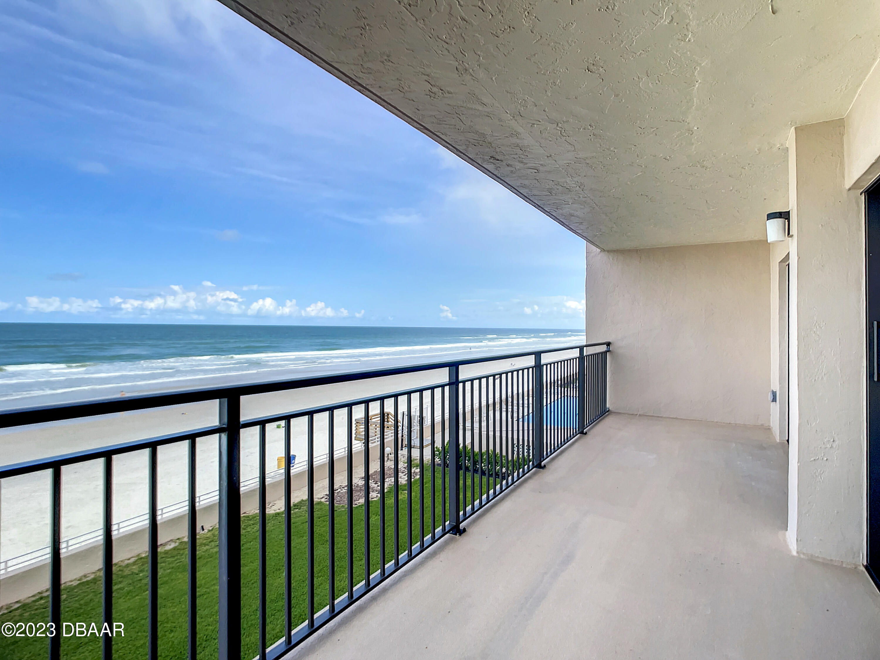 4435 S Atlantic Avenue, 311