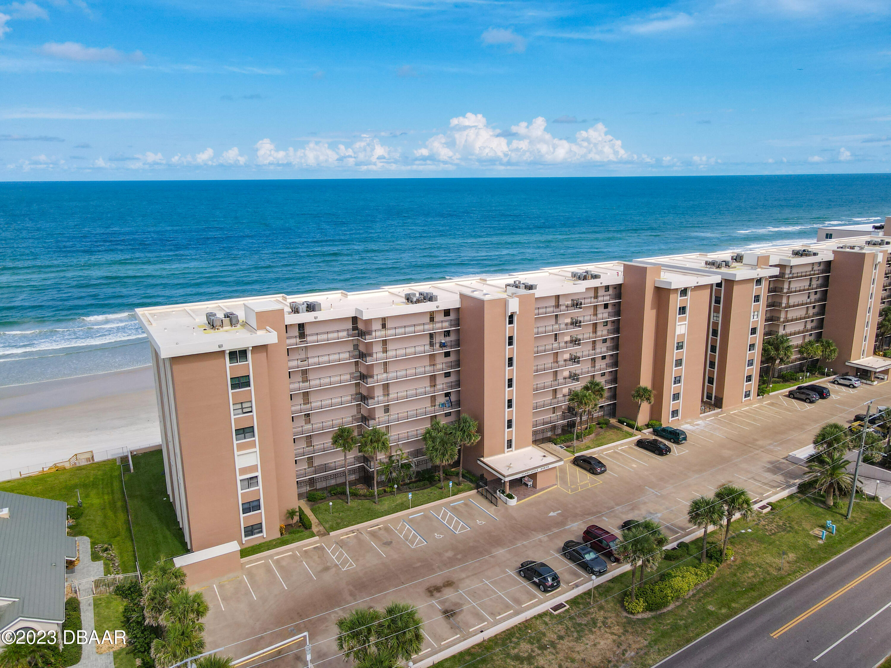 4435 S Atlantic Avenue, 311