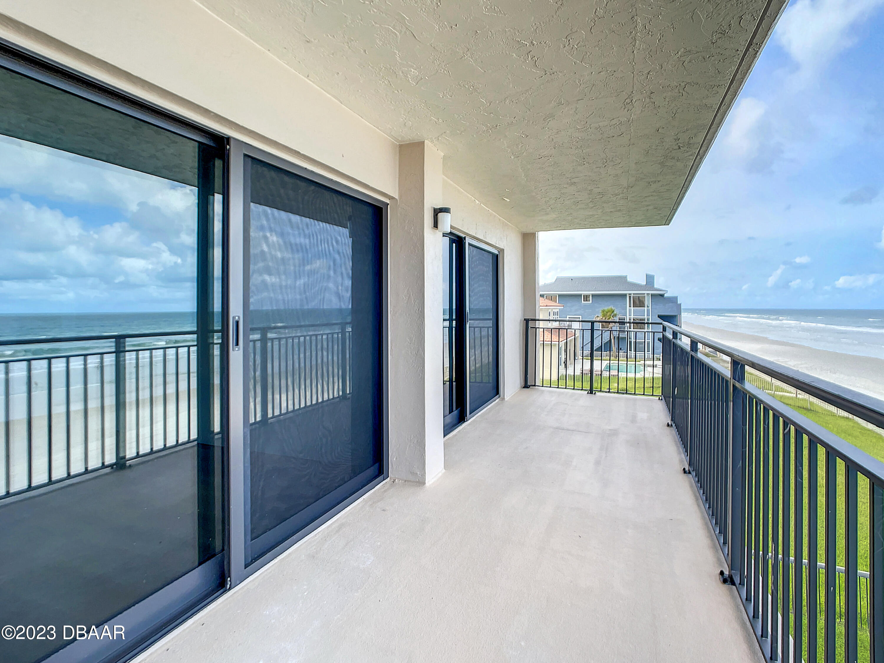 4435 S Atlantic Avenue, 311