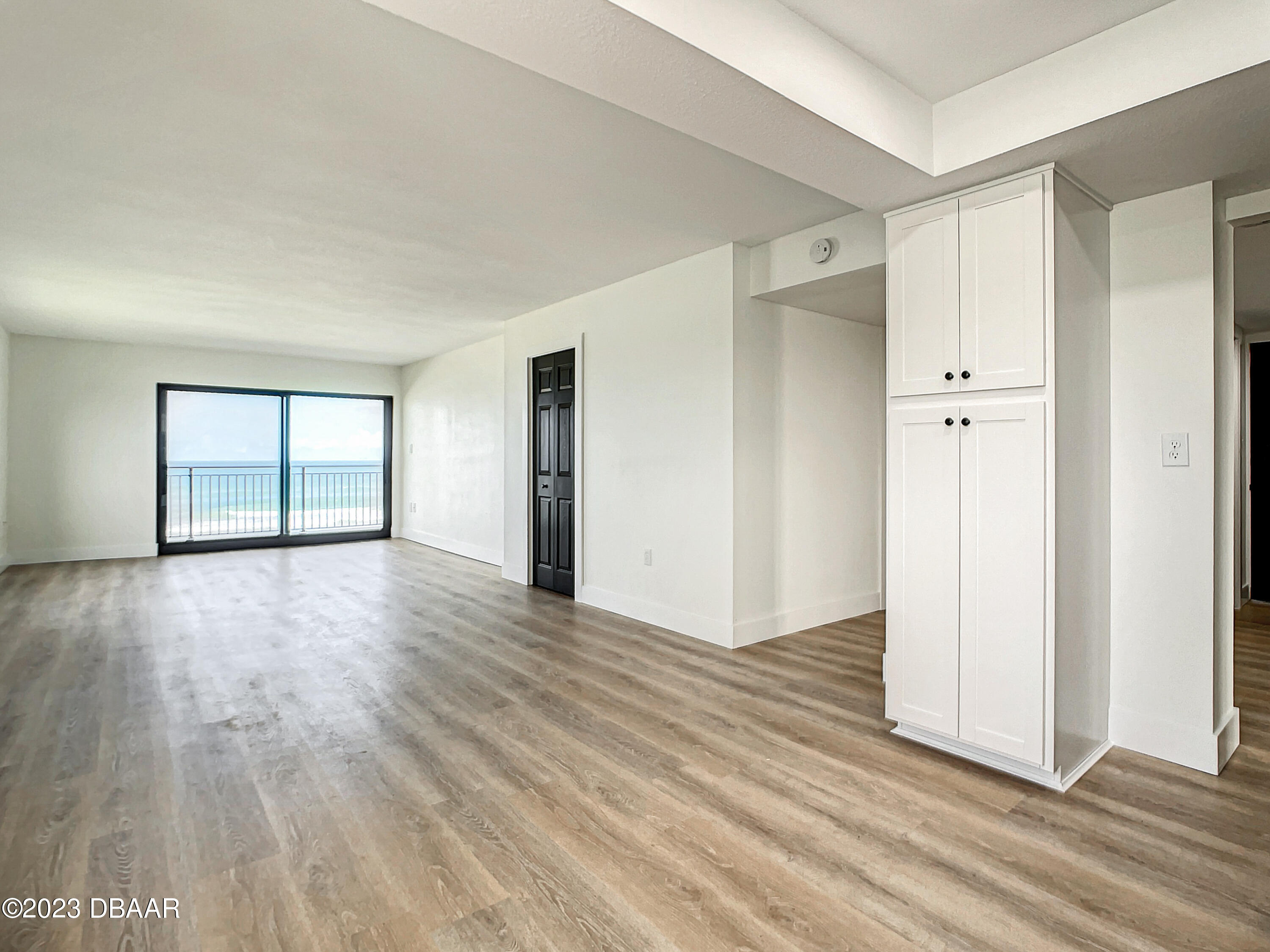 4435 S Atlantic Avenue, 311