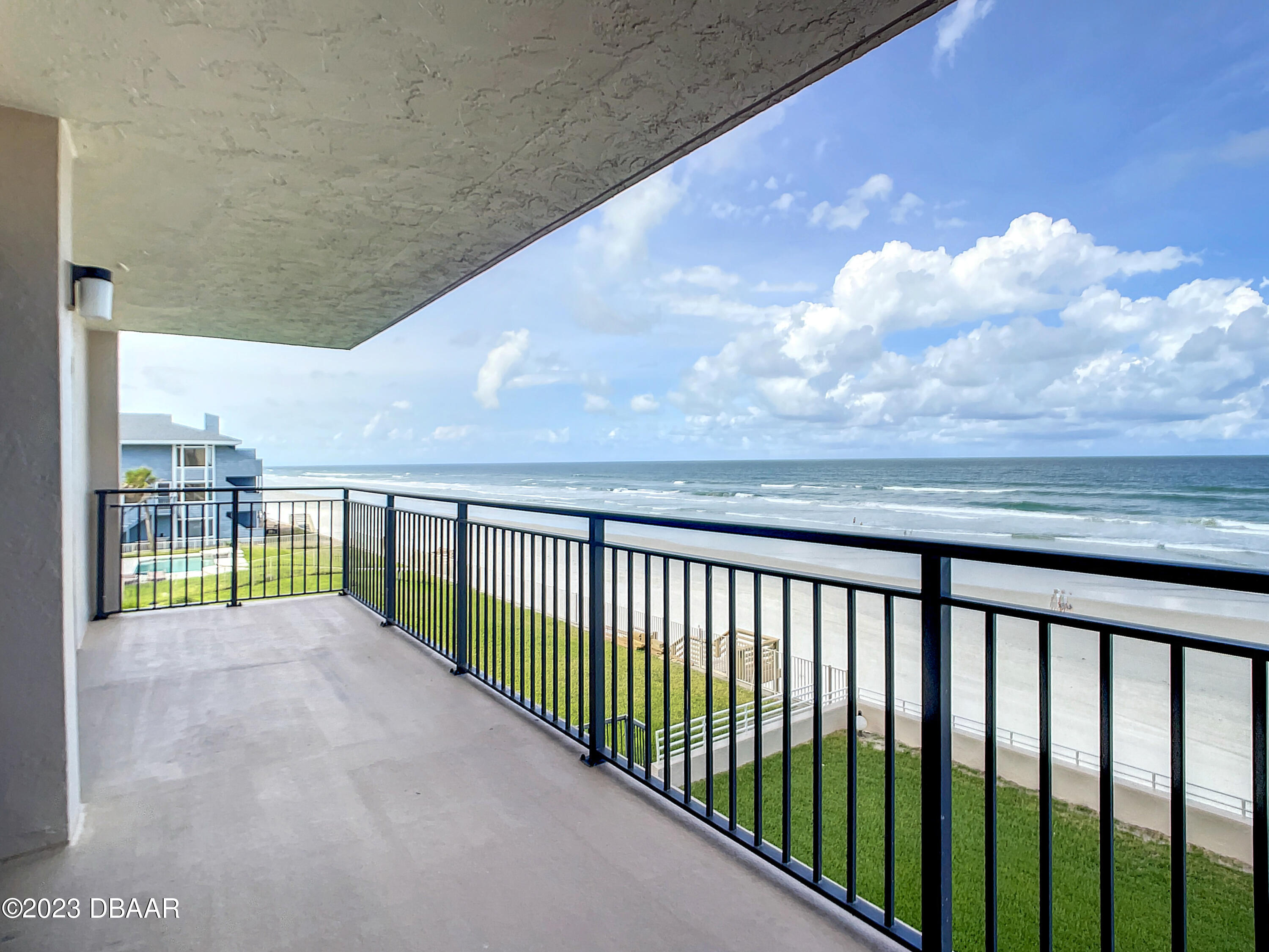 4435 S Atlantic Avenue, 311
