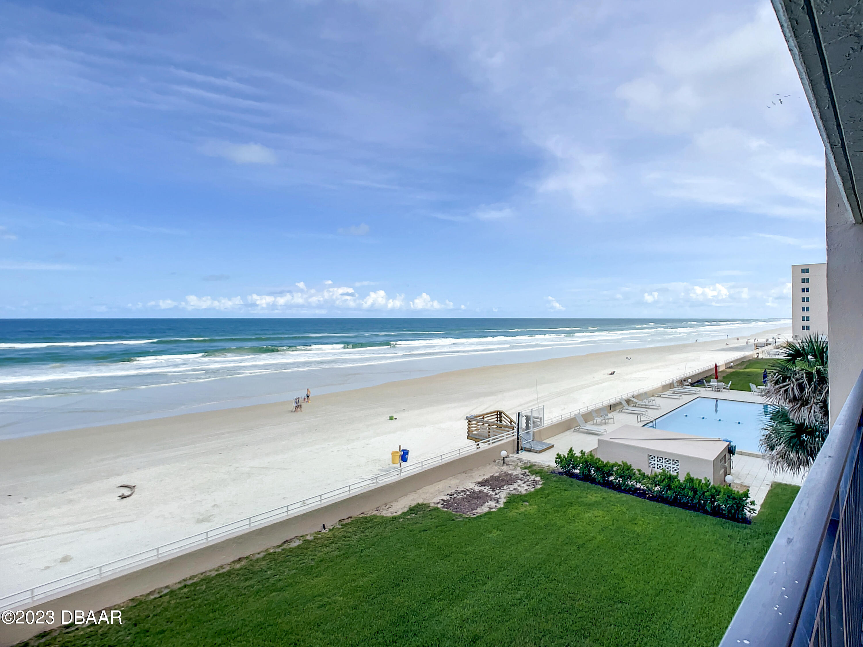 4435 S Atlantic Avenue, 311