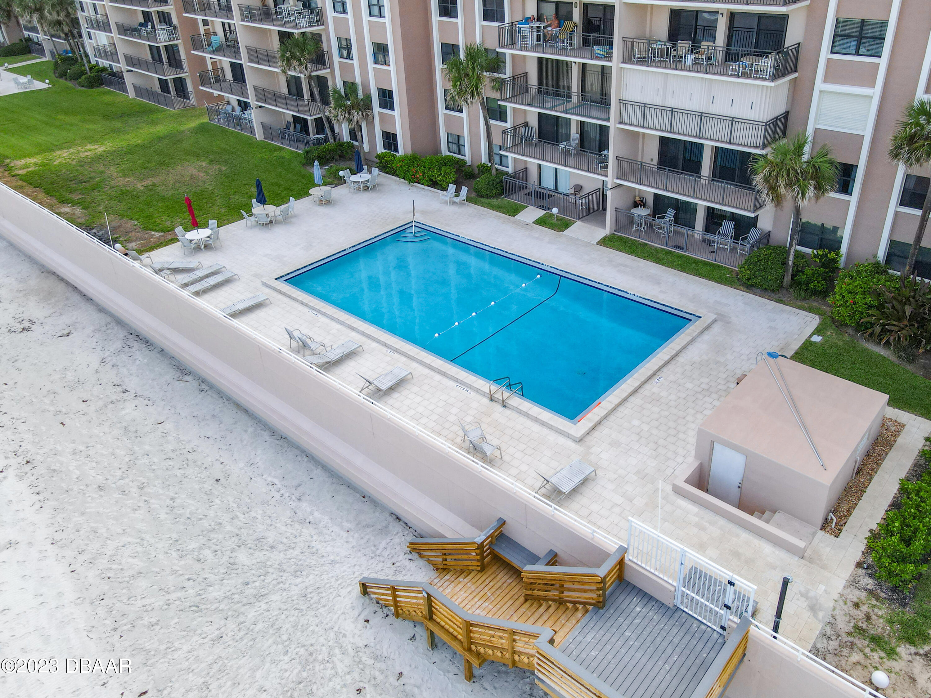 4435 S Atlantic Avenue, 311