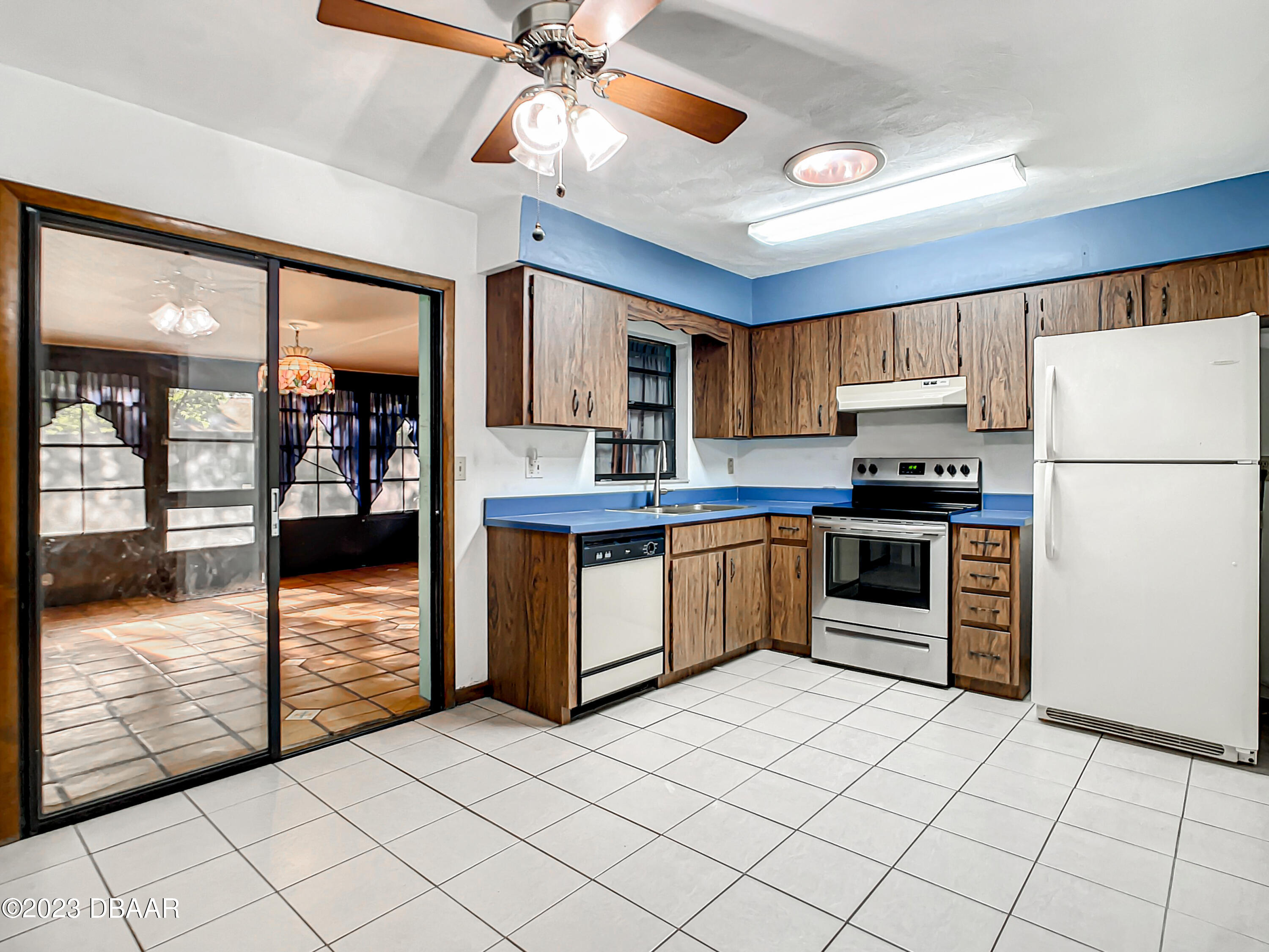 1216 Isthmus Drive