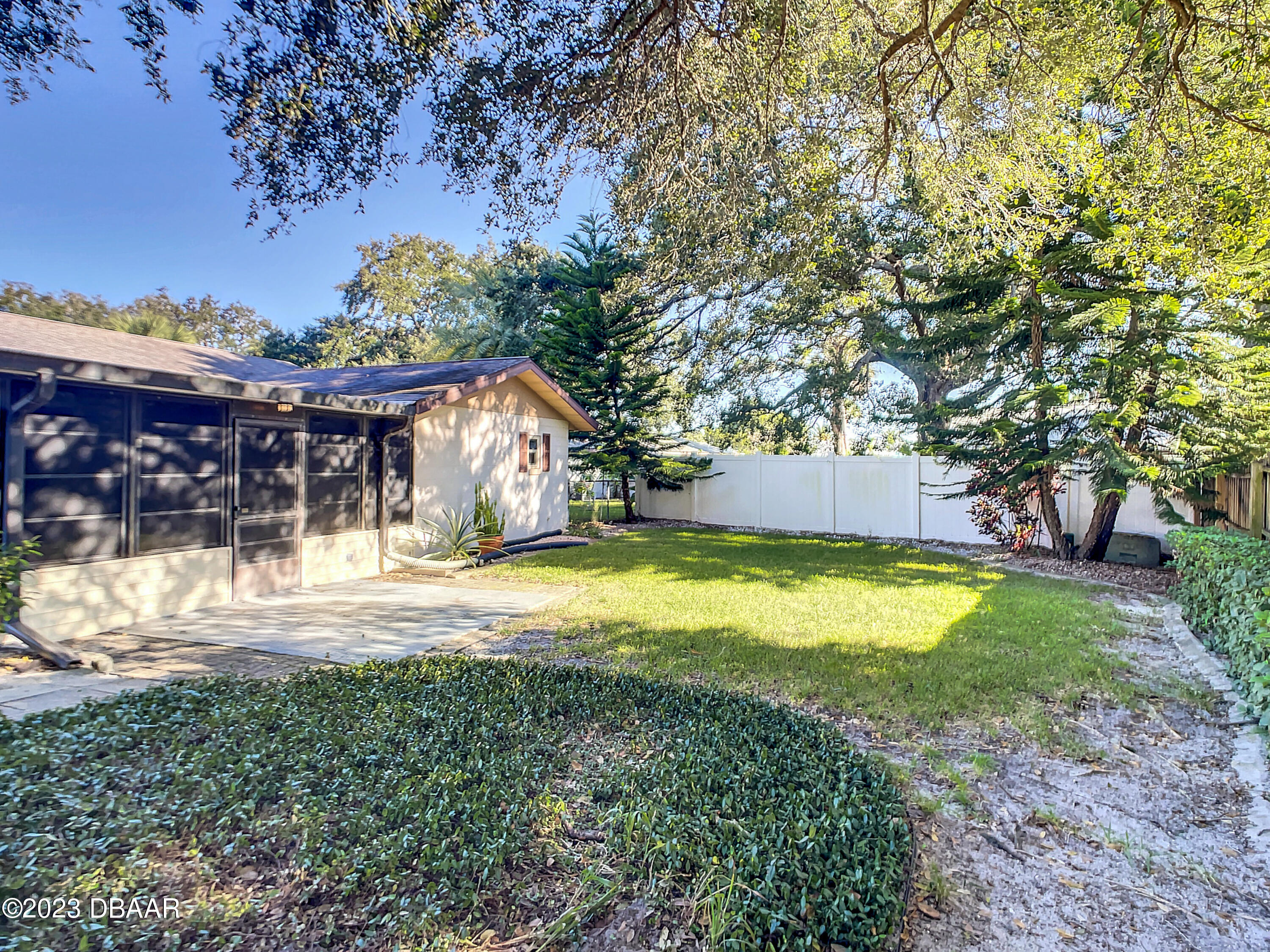 1216 Isthmus Drive