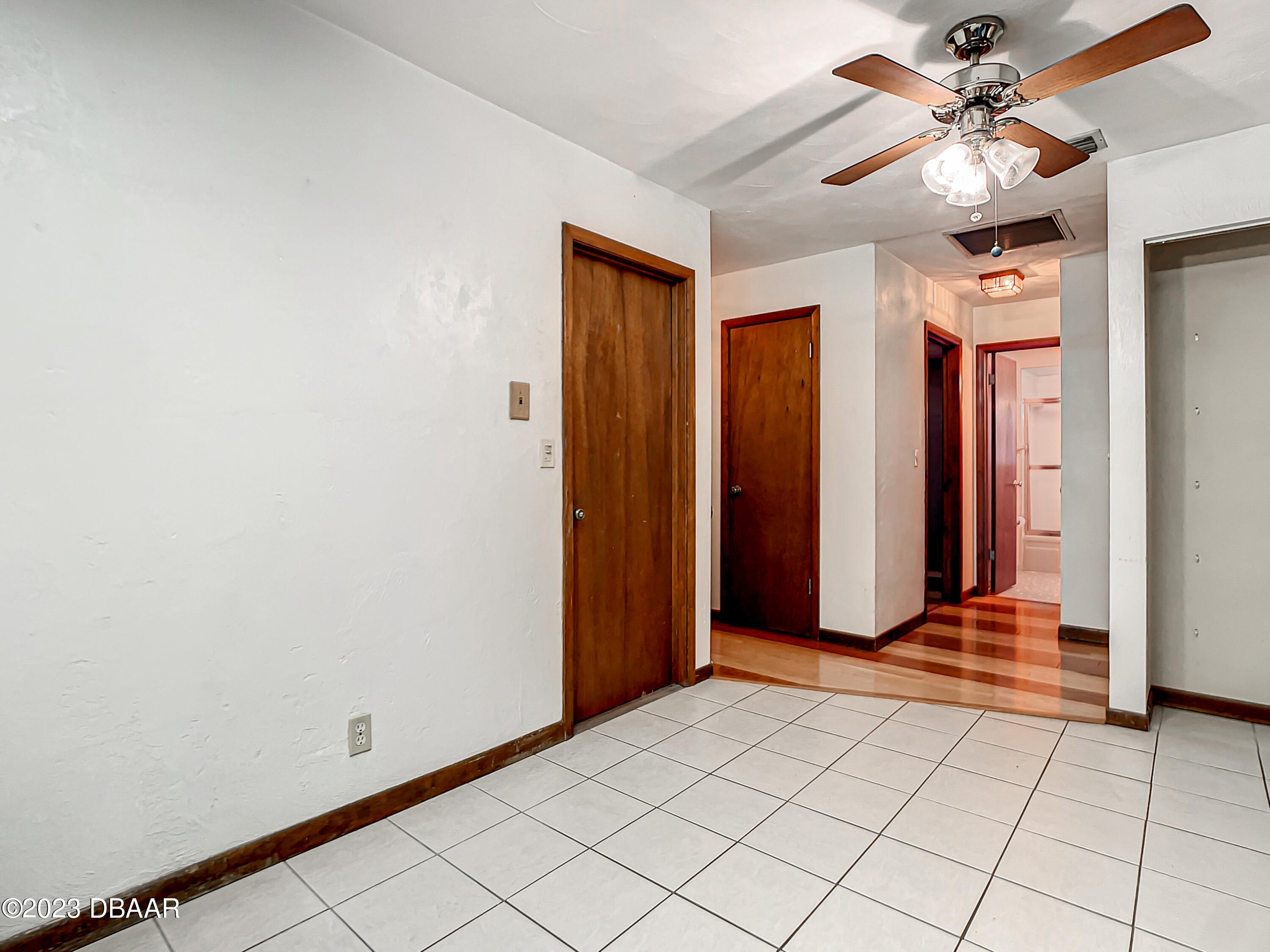 1216 Isthmus Drive
