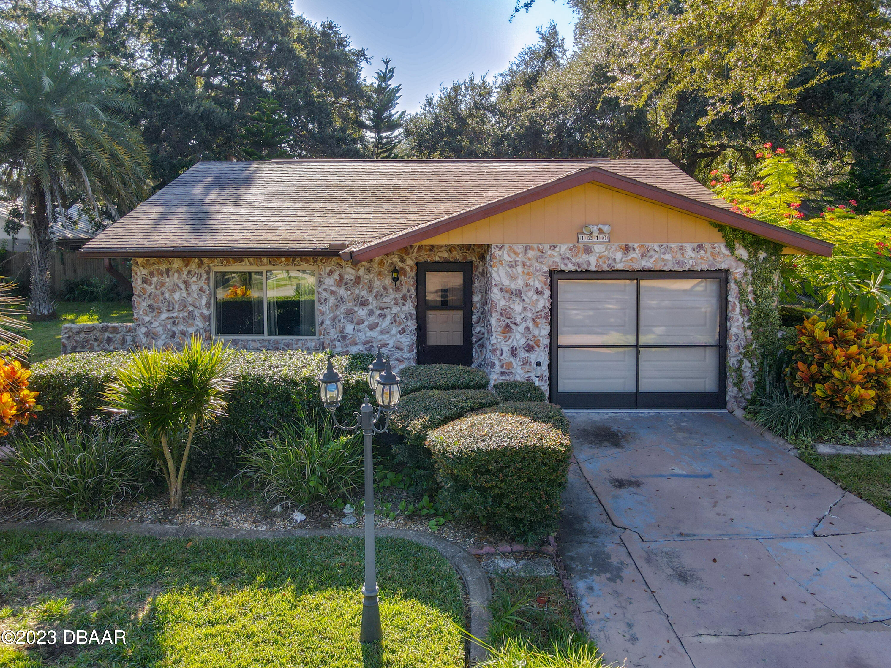 1216 Isthmus Drive
