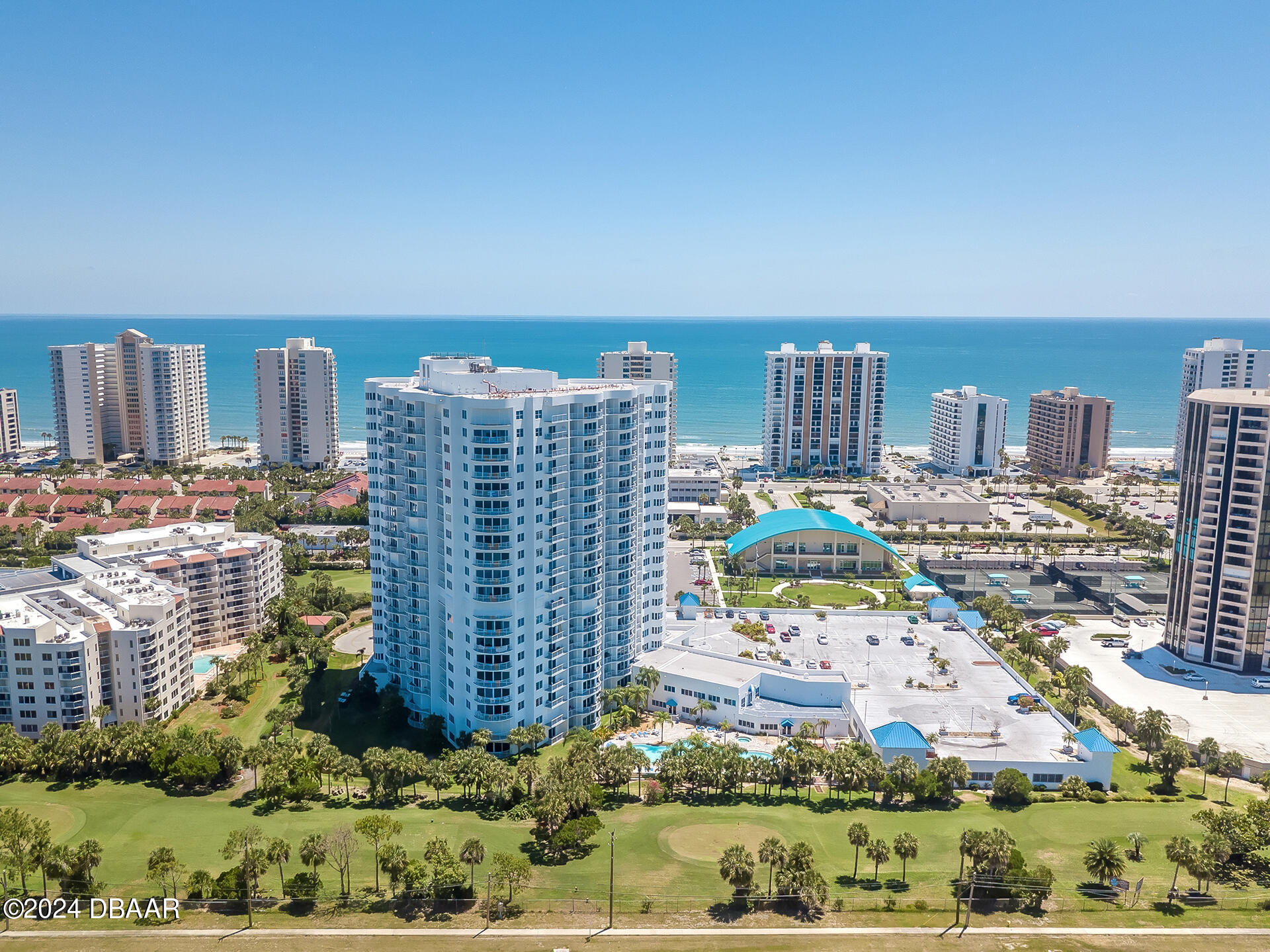 2 Oceans West Boulevard, 400