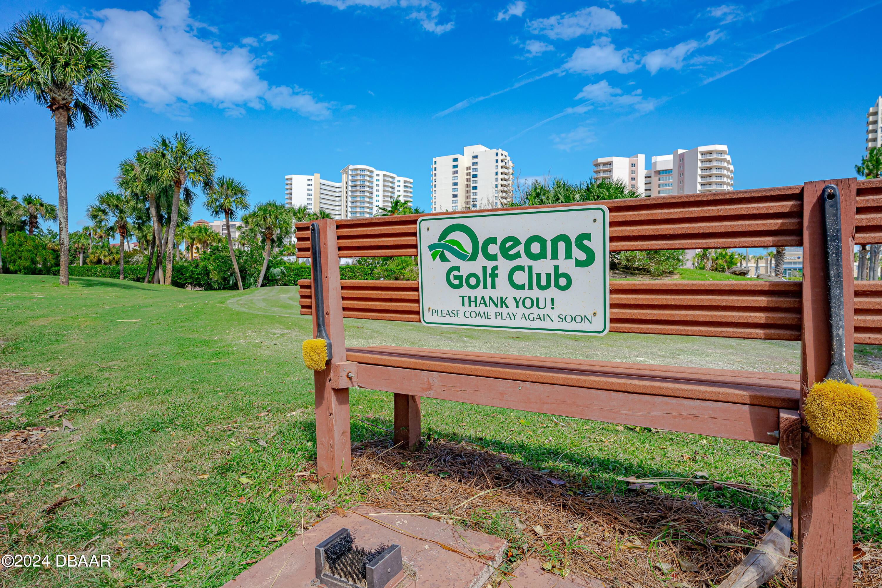 2 Oceans West Boulevard, 400