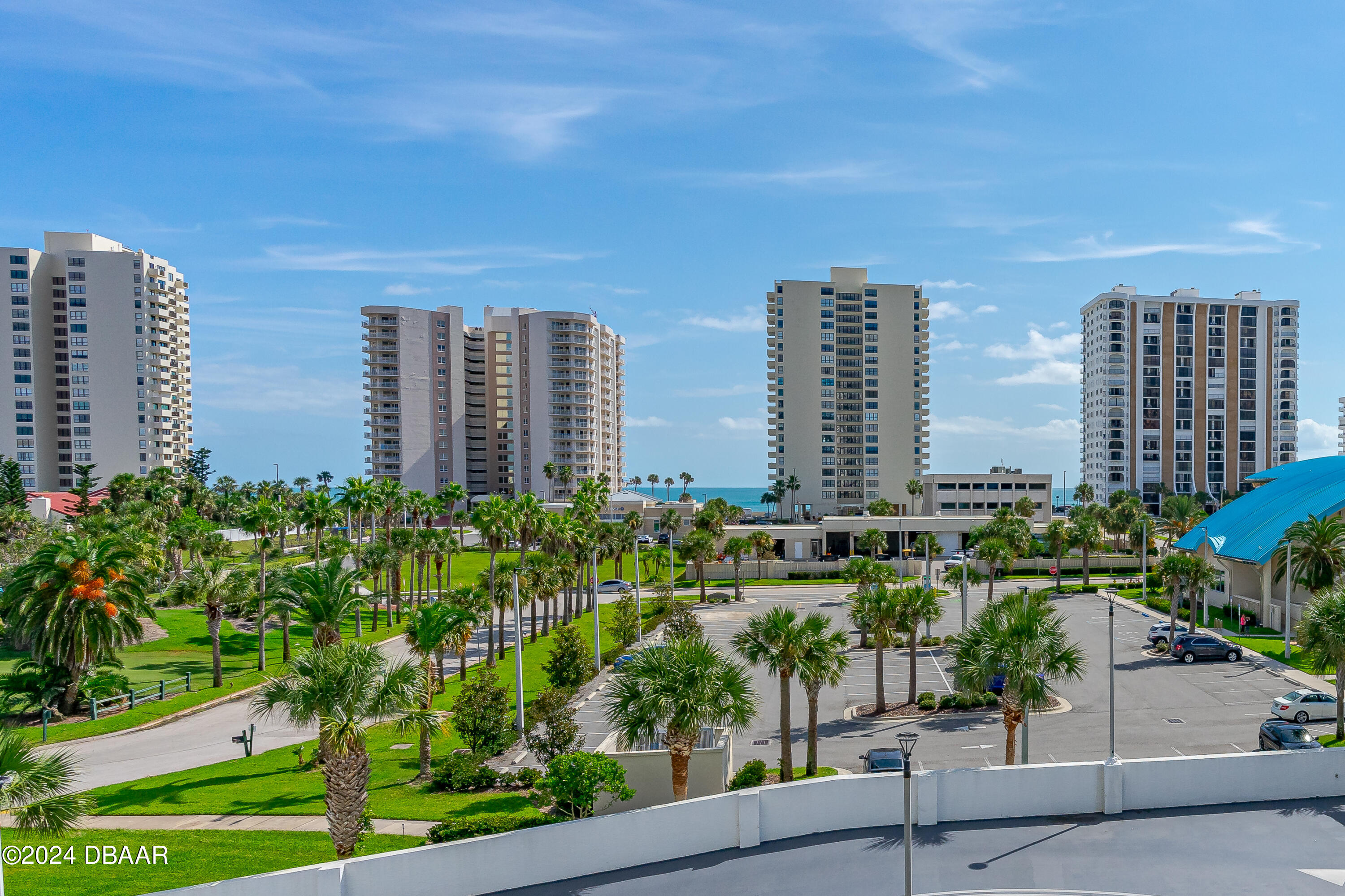 2 Oceans West Boulevard, 400