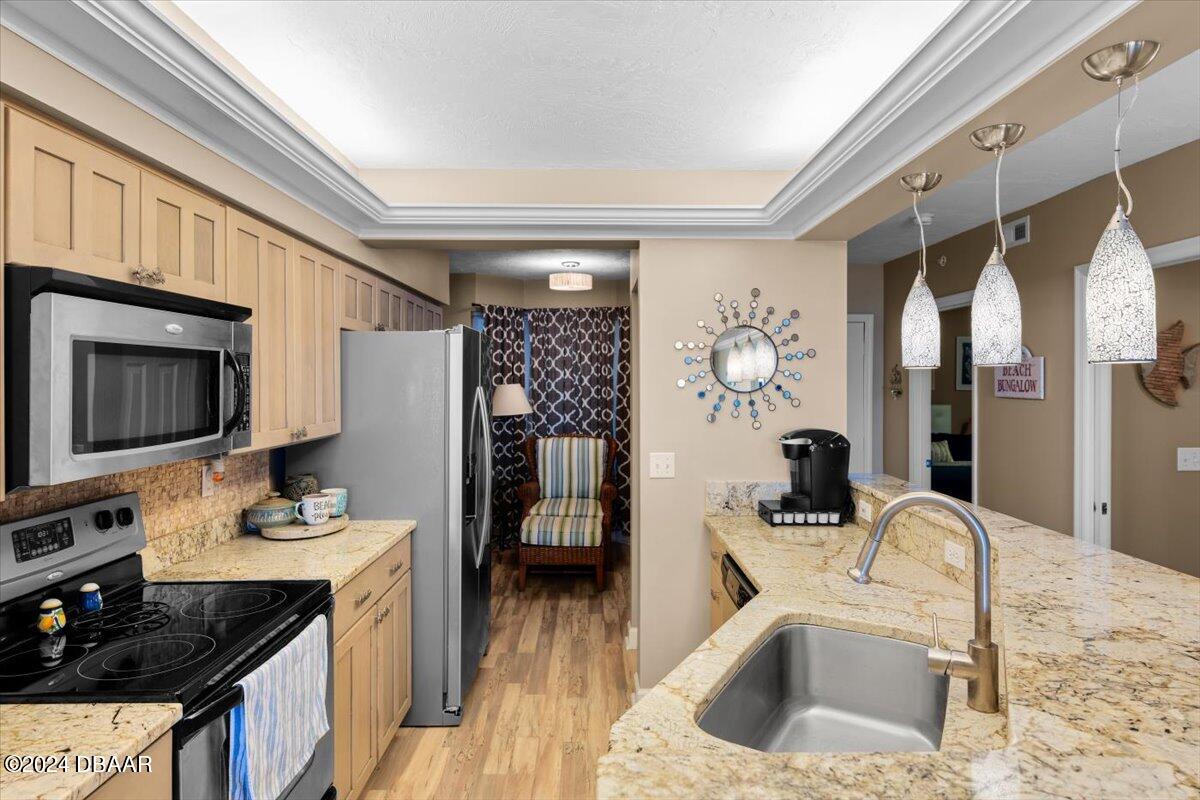 4555 S Atlantic Avenue, 4604