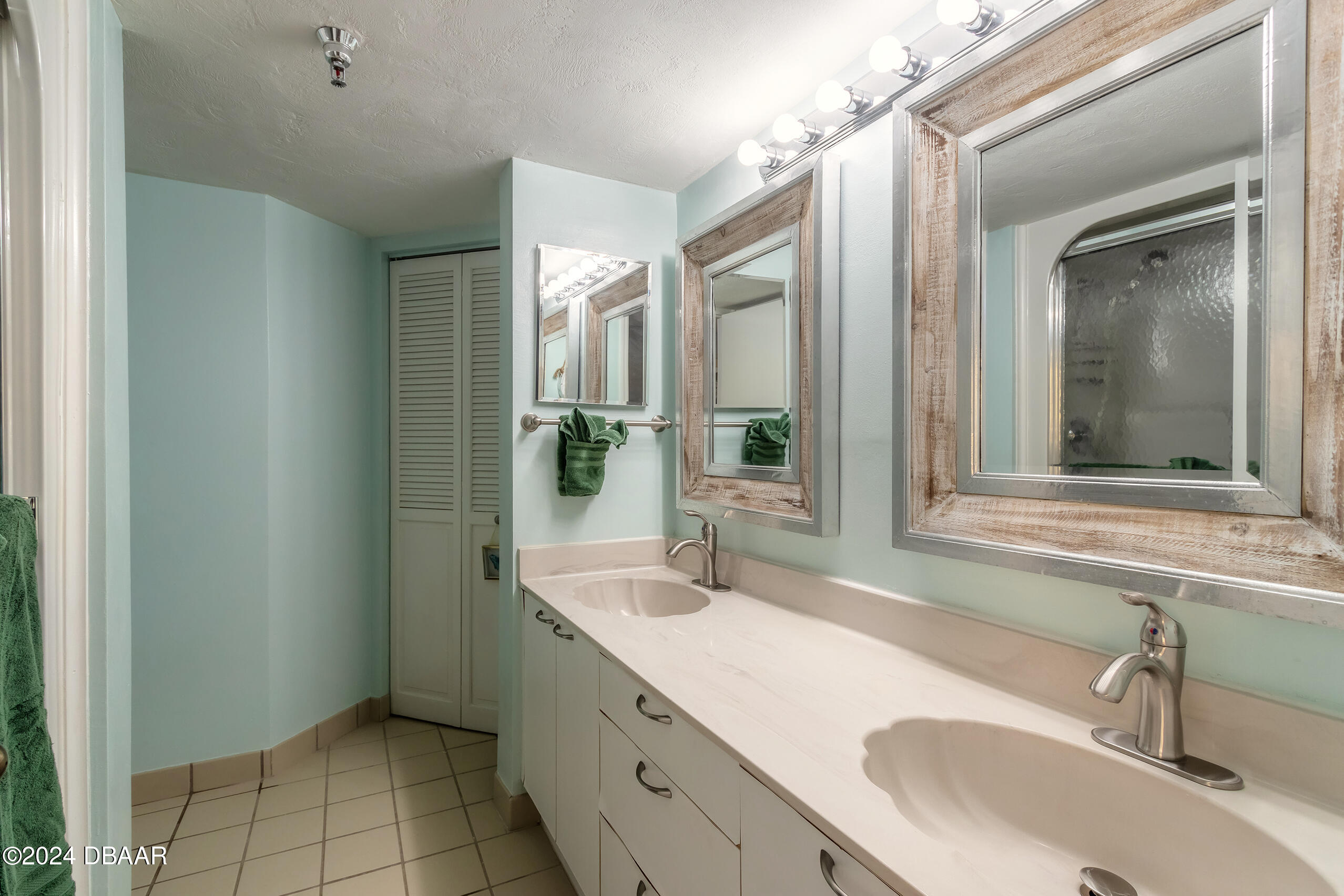 2917 S Atlantic Avenue, 1203