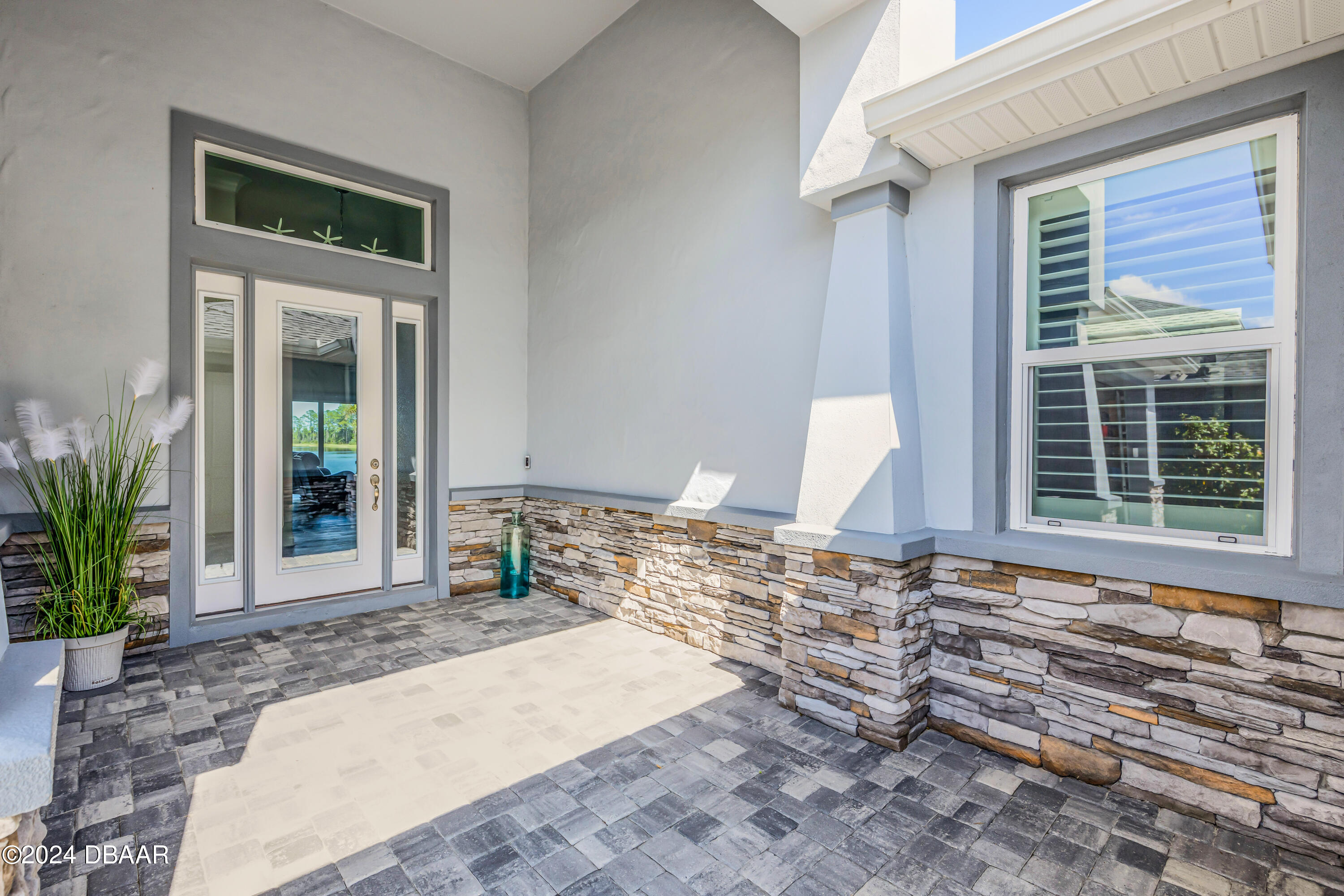 3007 King Palm Drive