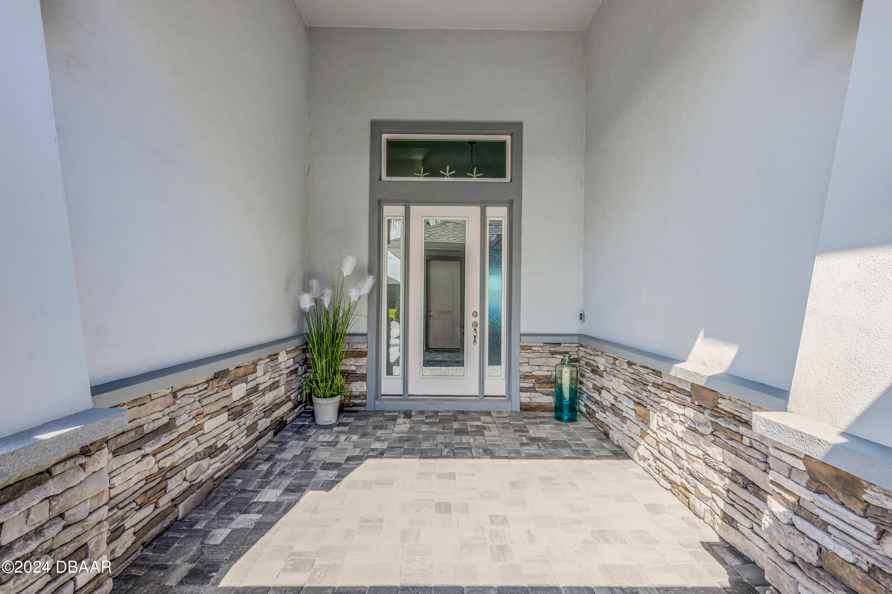 3007 King Palm Drive