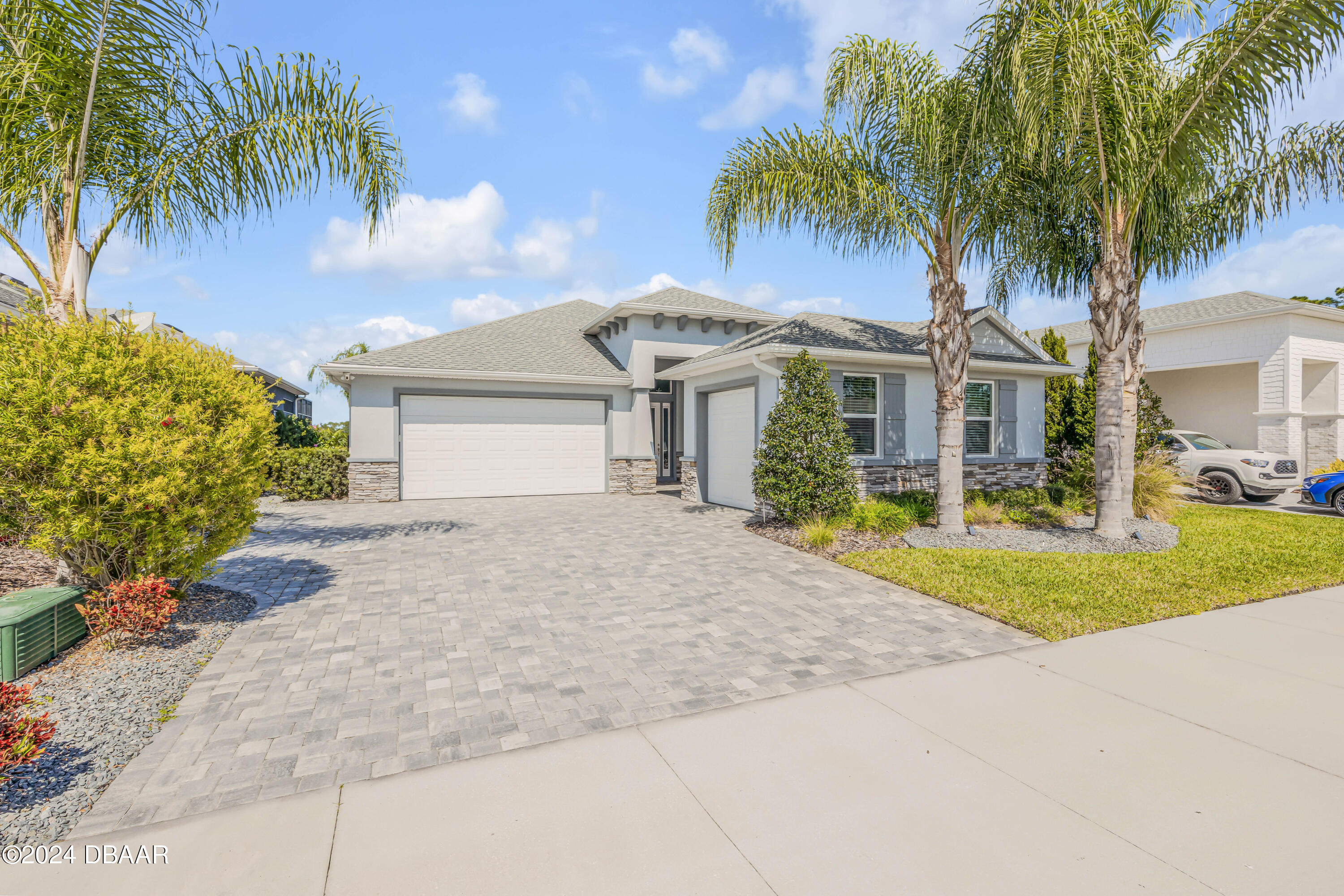 3007 King Palm Drive