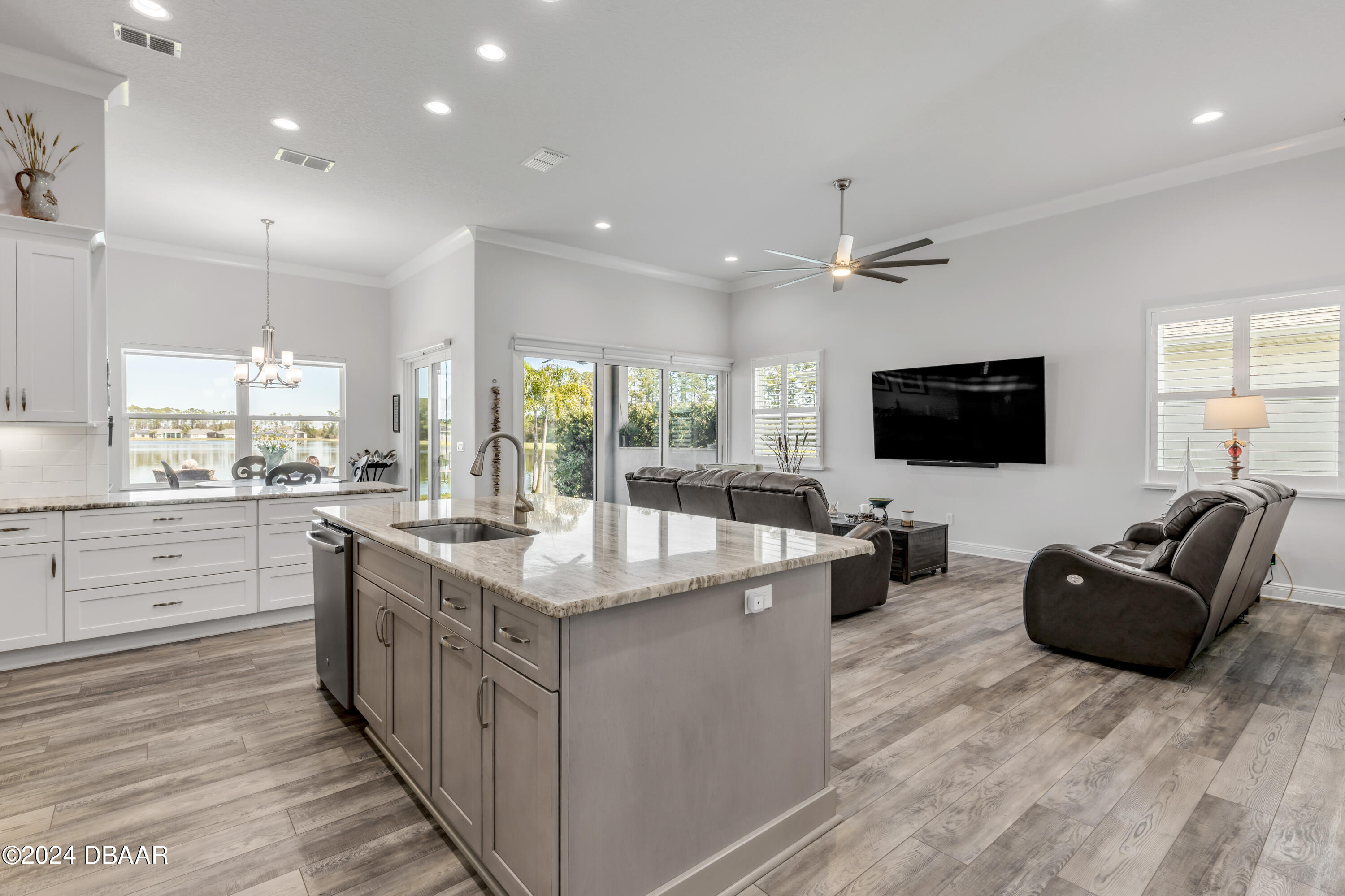 3007 King Palm Drive