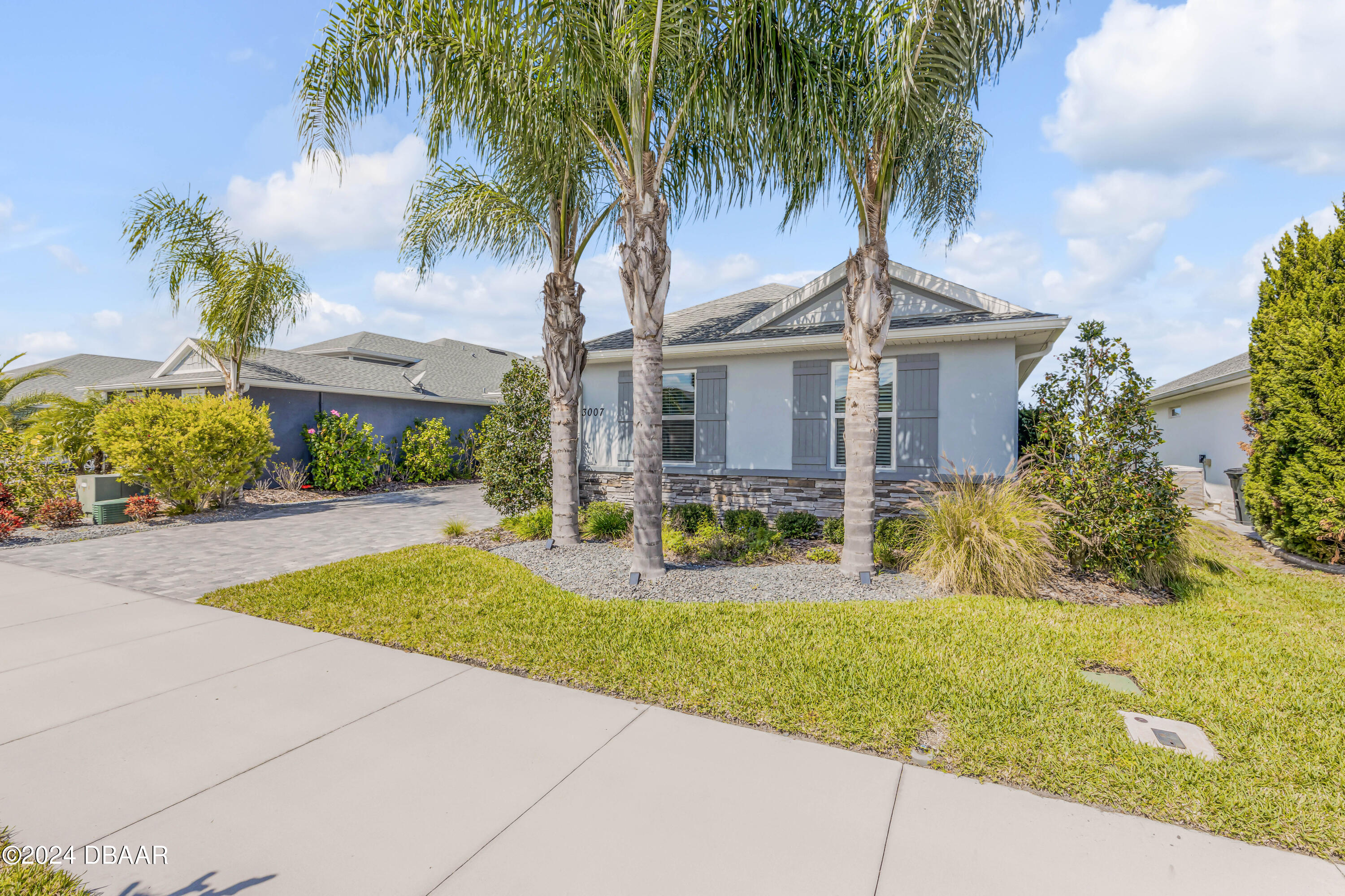 3007 King Palm Drive