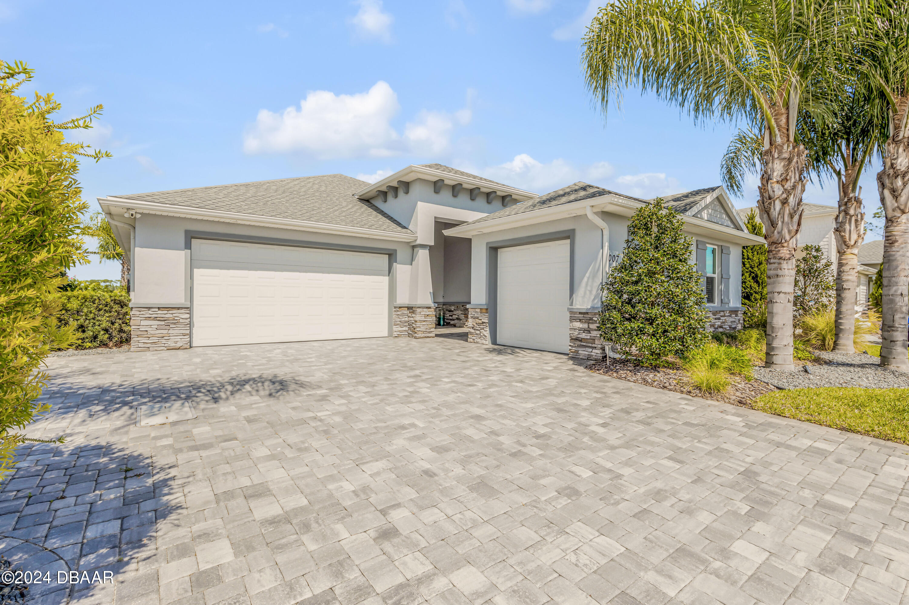3007 King Palm Drive