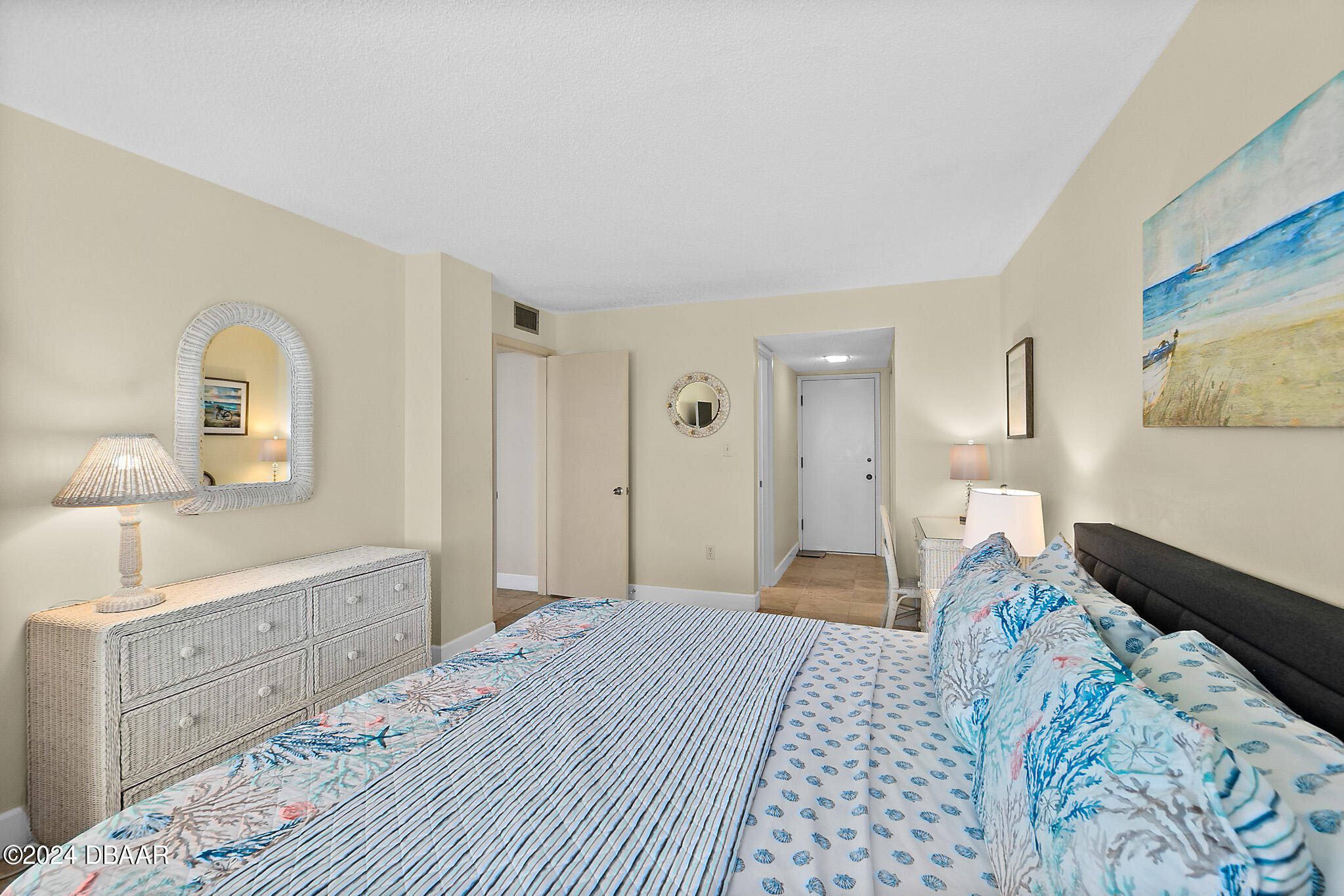 4445 S Atlantic Avenue, 803