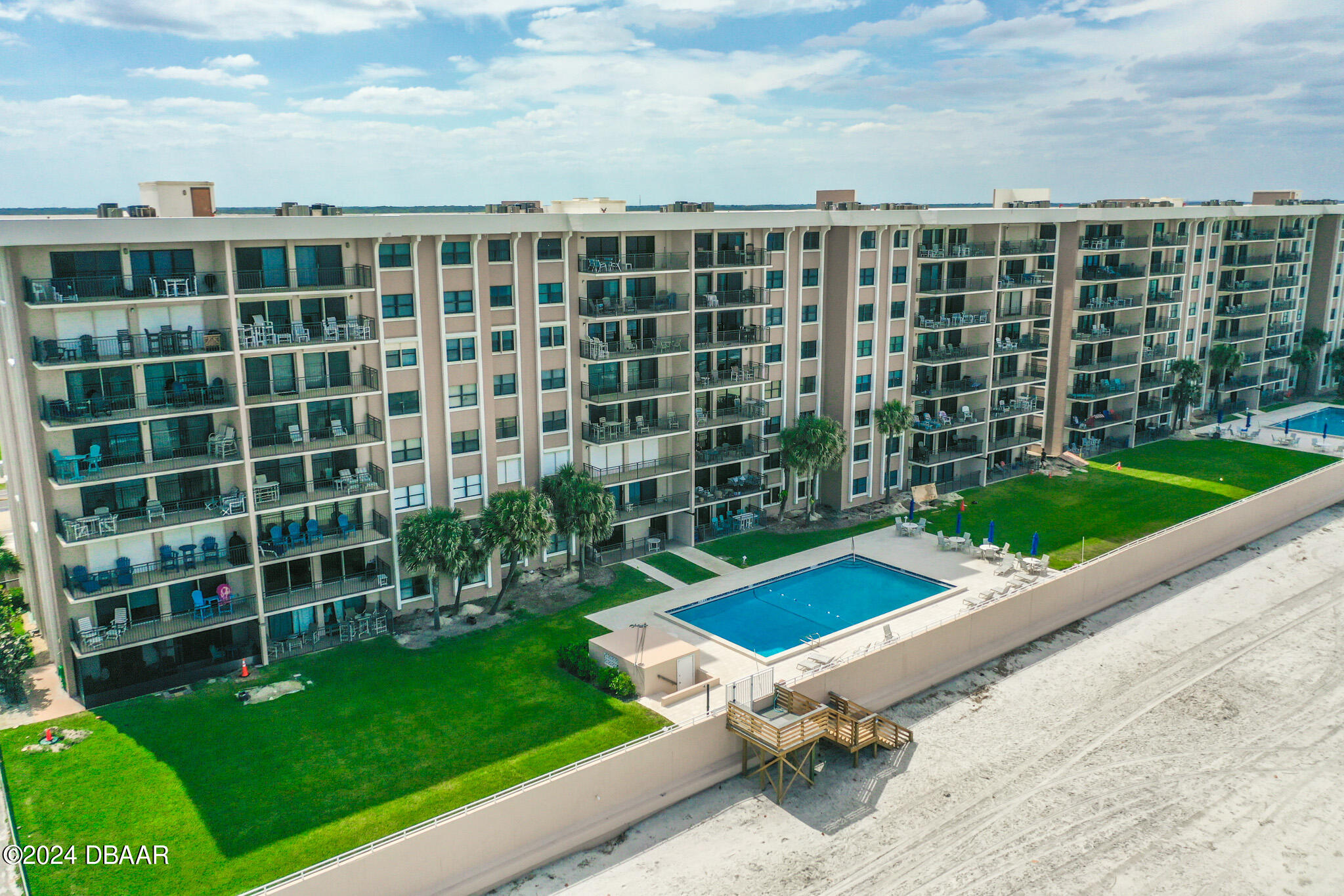 4445 S Atlantic Avenue, 803