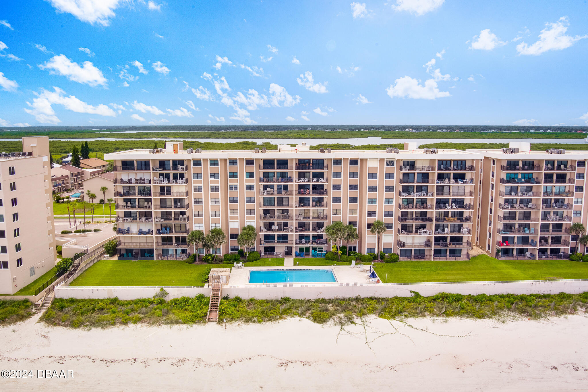 4445 S Atlantic Avenue, 803