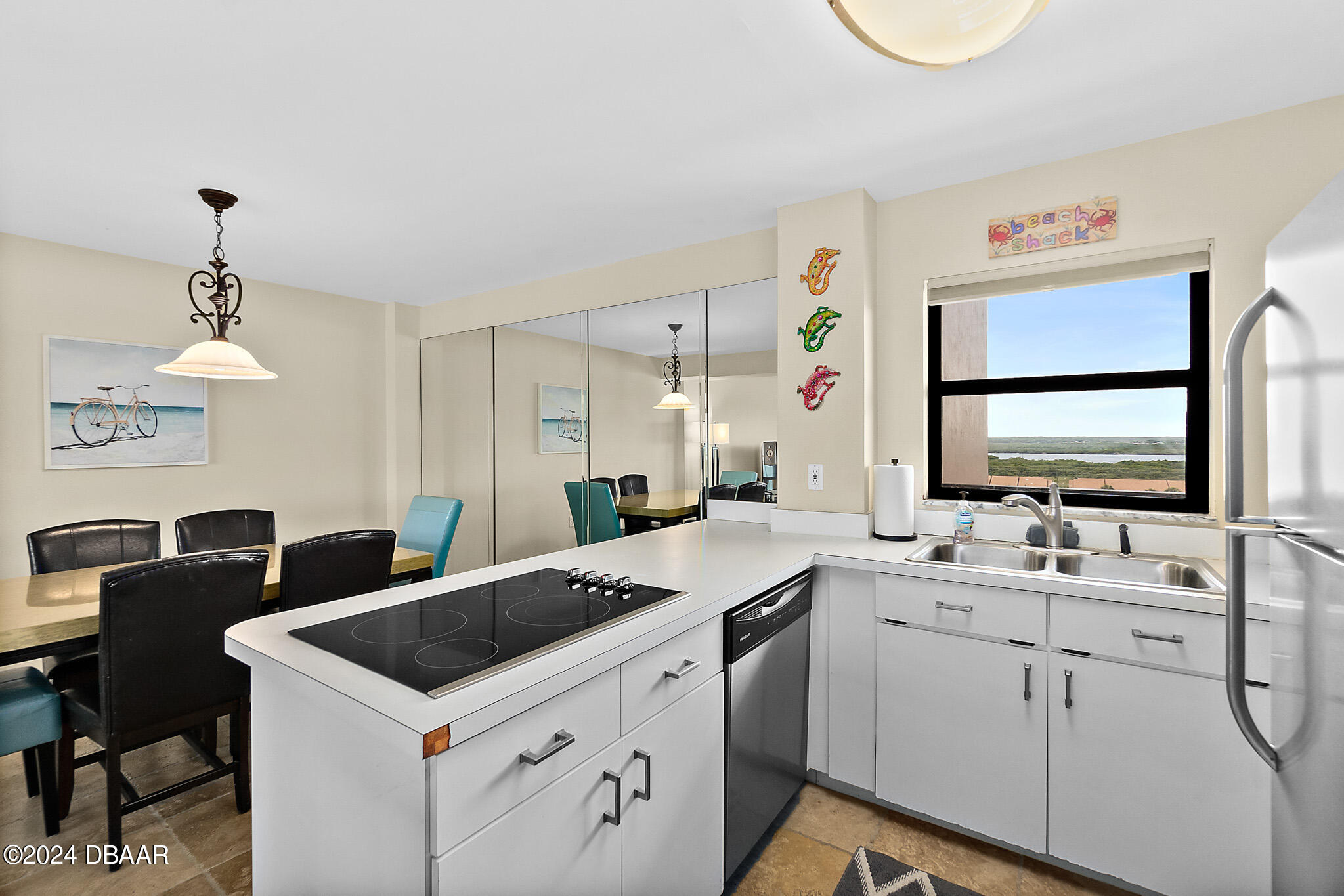 4445 S Atlantic Avenue, 803