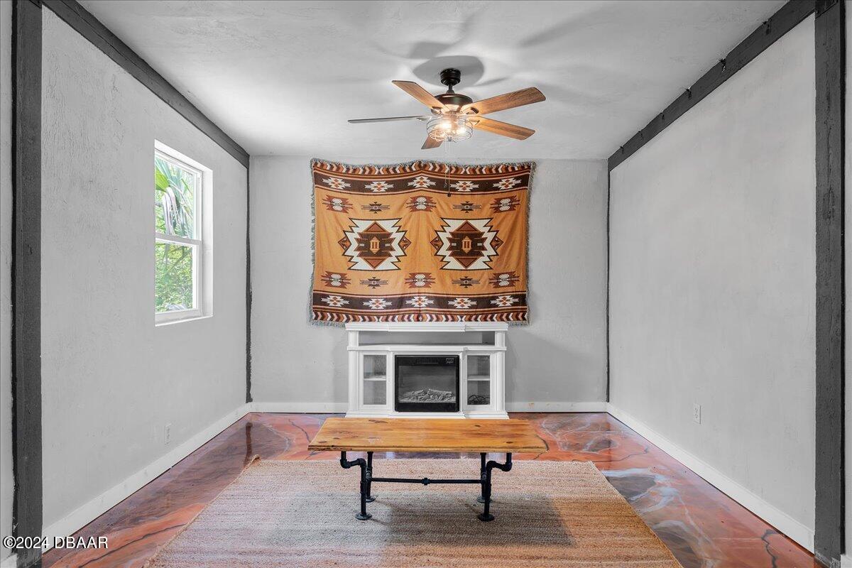 2346 Meadow Lane