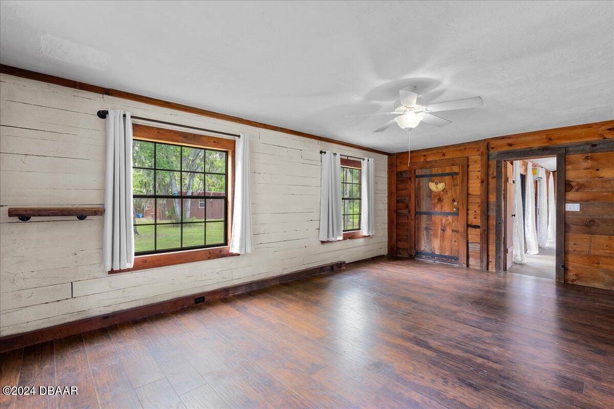 2346 Meadow Lane