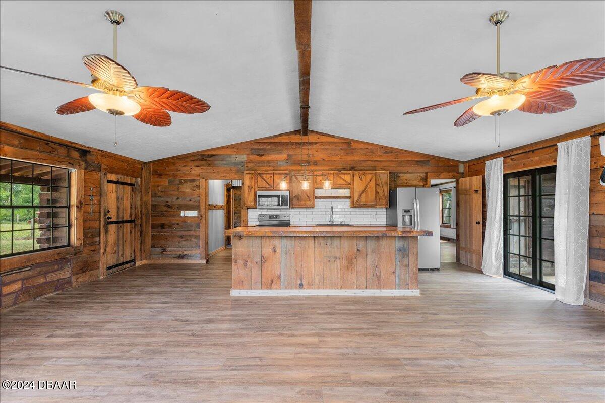 2346 Meadow Lane