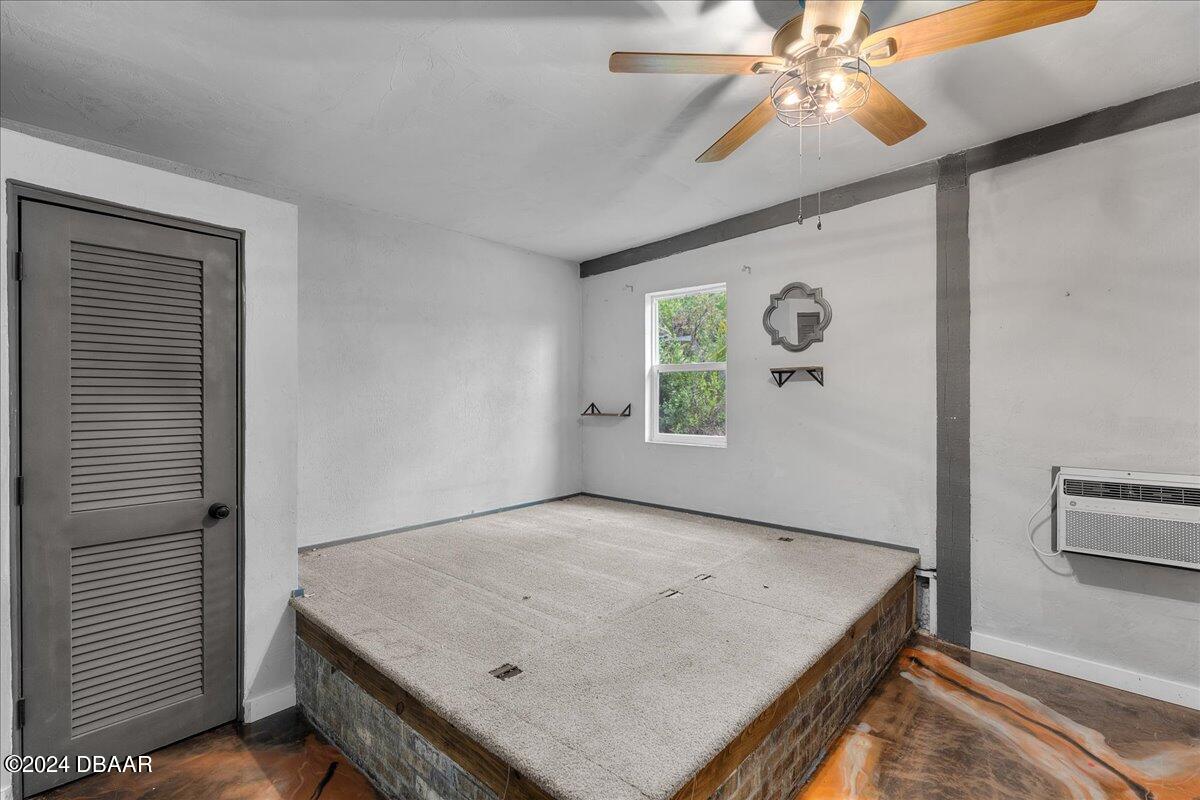 2346 Meadow Lane
