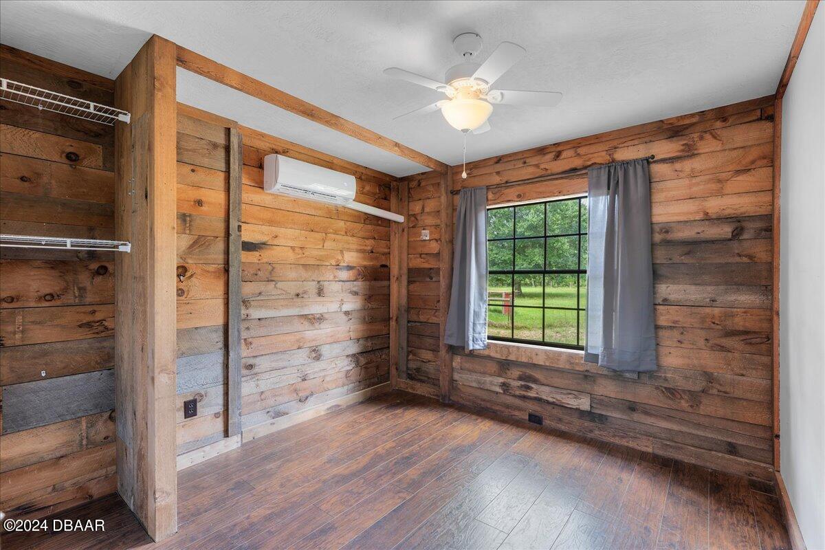 2346 Meadow Lane