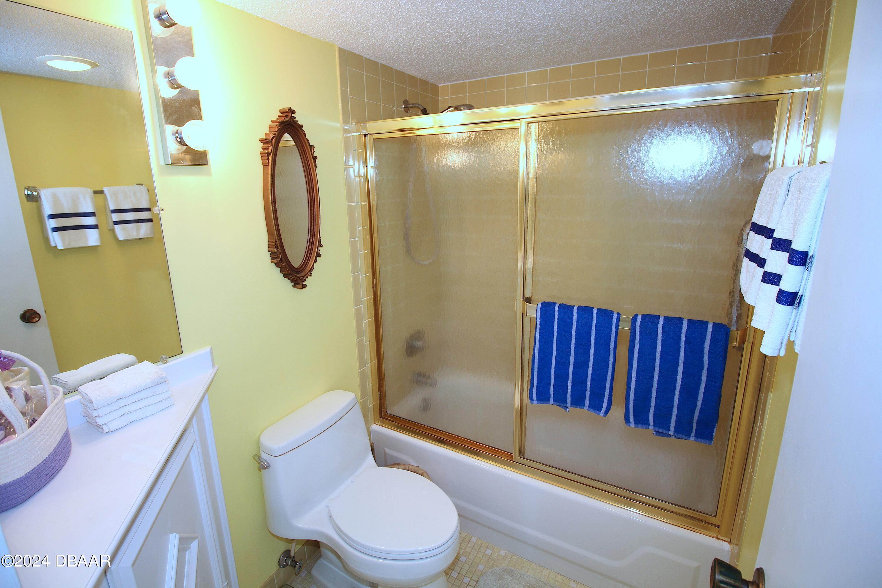 935 N halifax, 1102