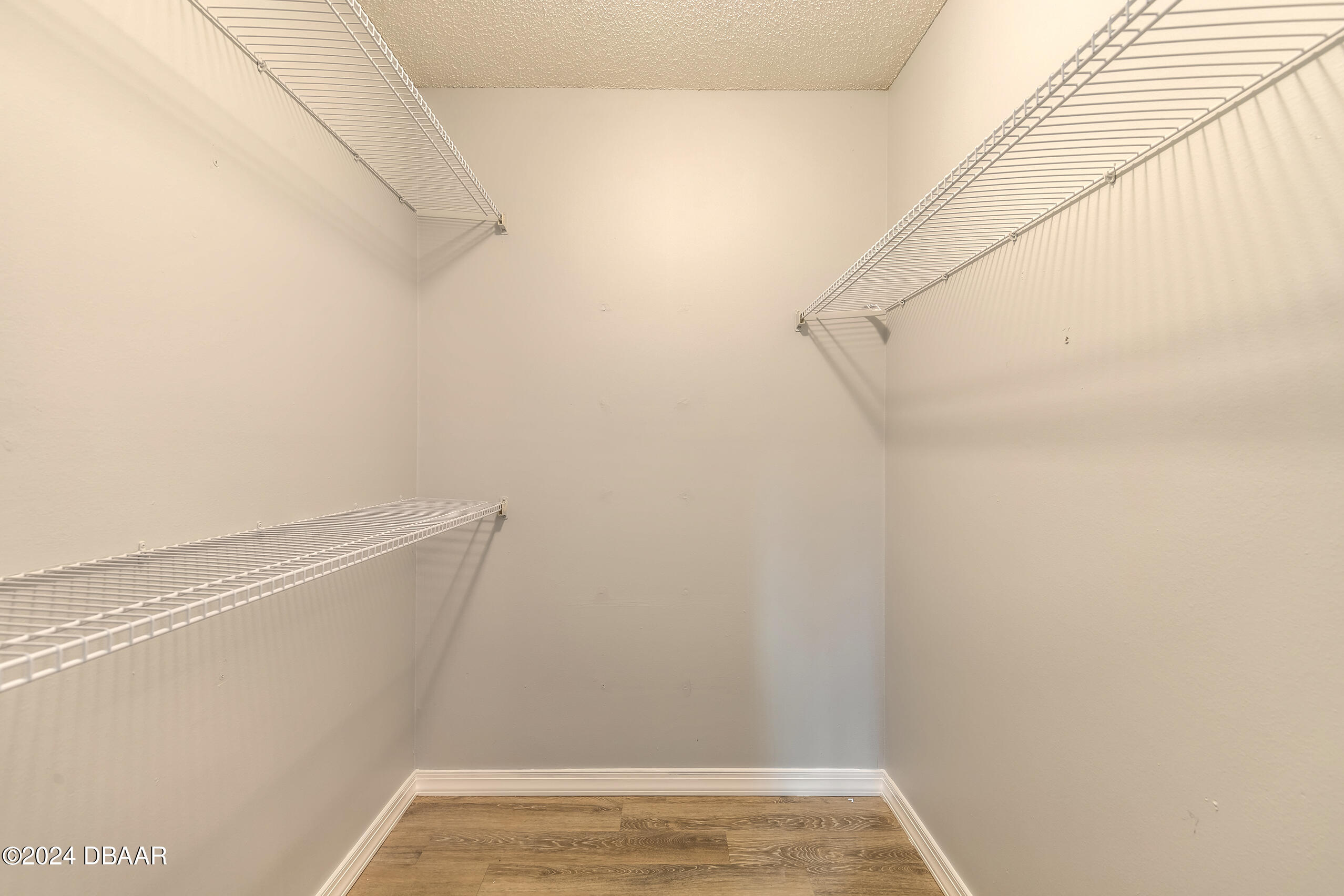 1401 S Palmetto Avenue, 200