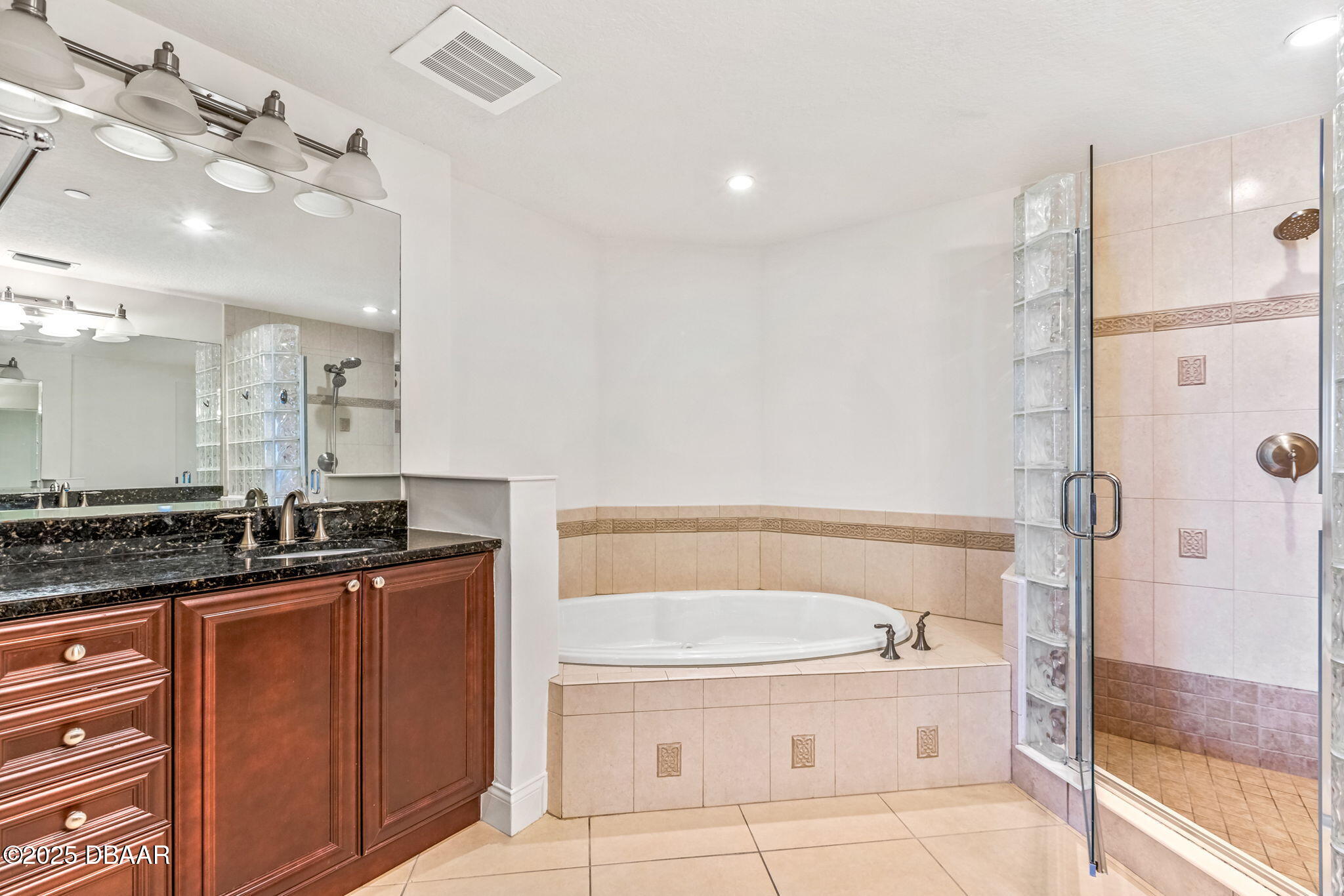 2515 S Atlantic Avenue, 507
