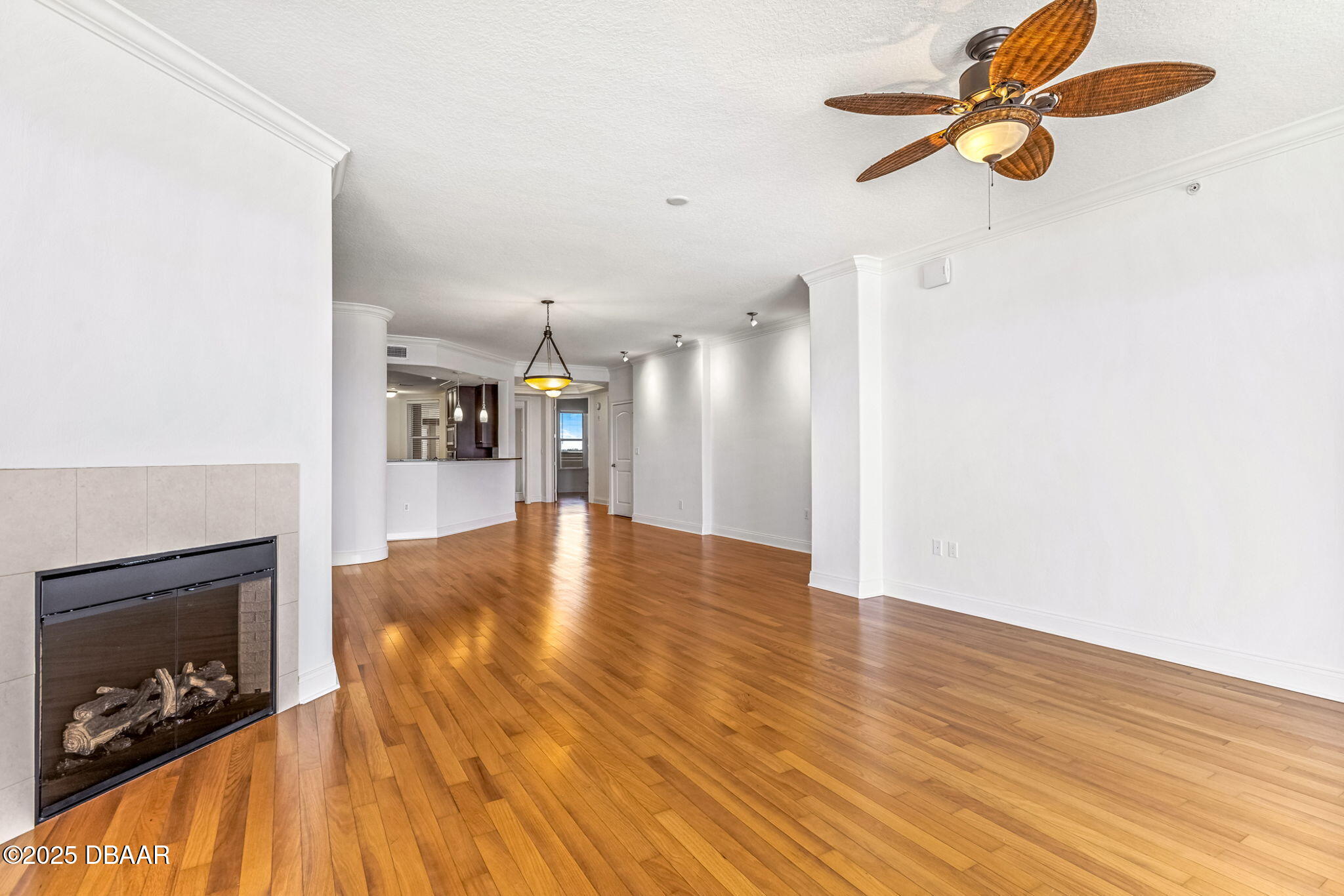 2515 S Atlantic Avenue, 507