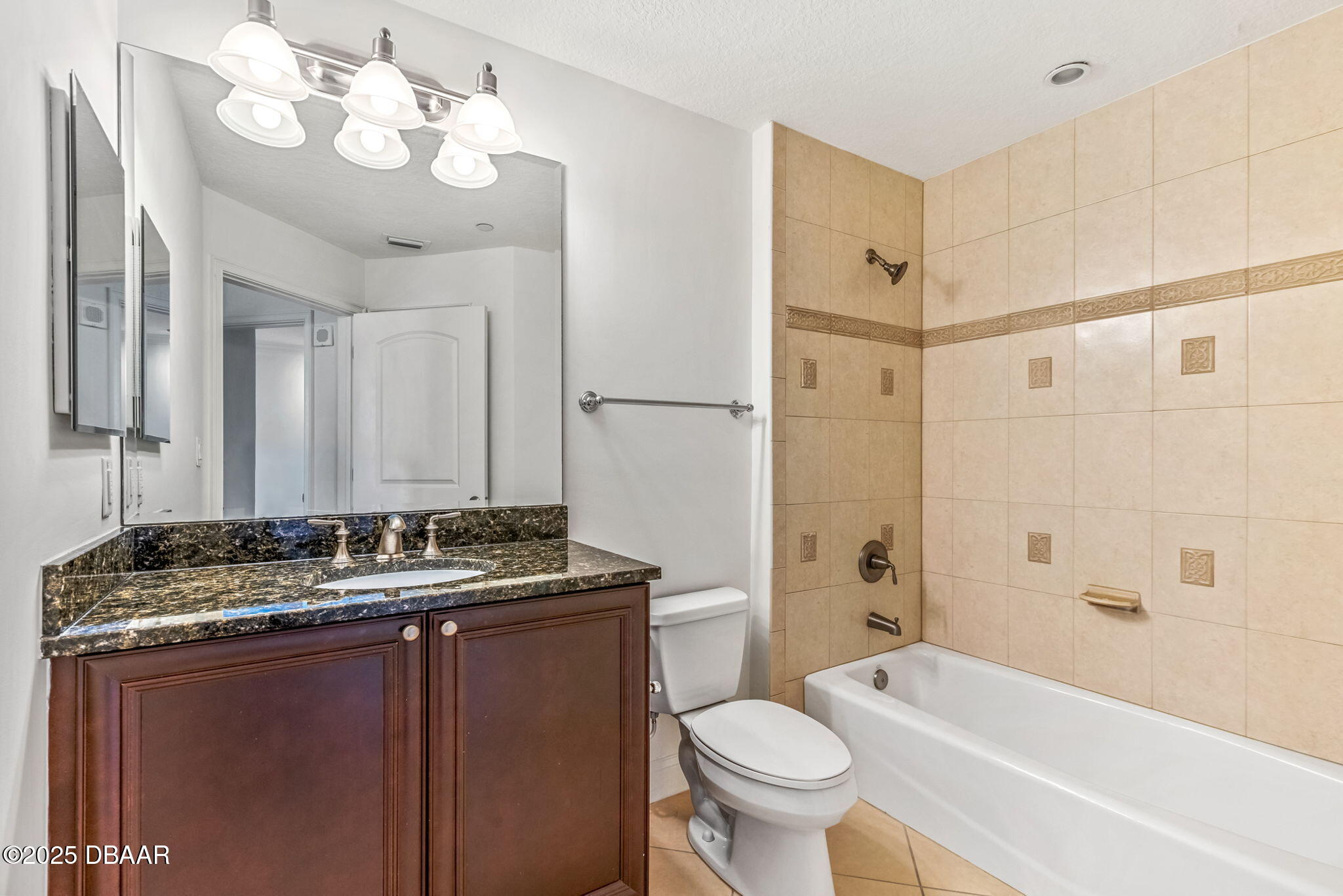 2515 S Atlantic Avenue, 507