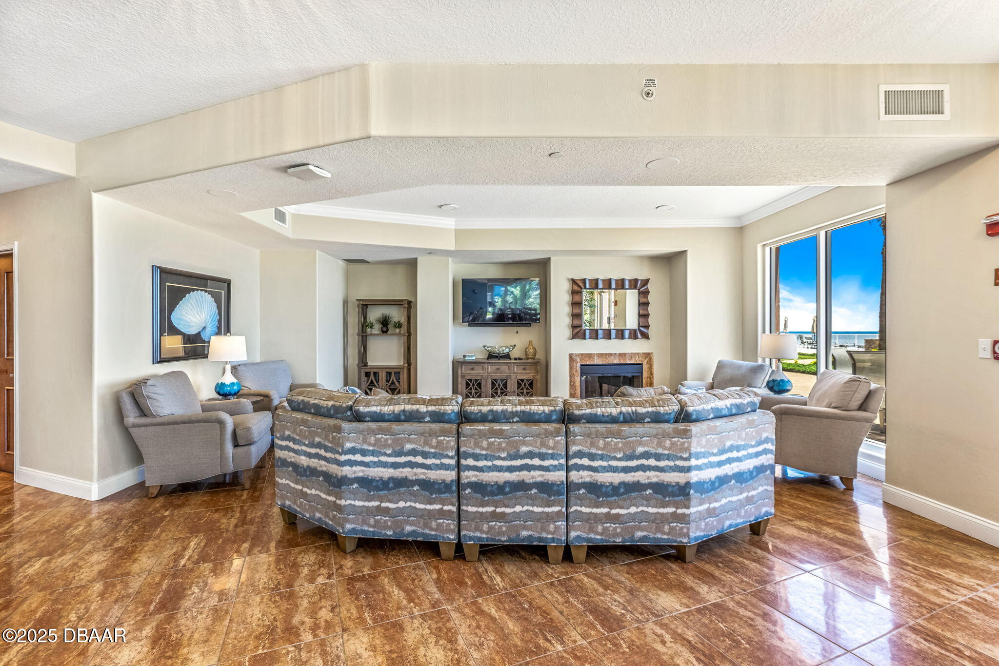 2515 S Atlantic Avenue, 507