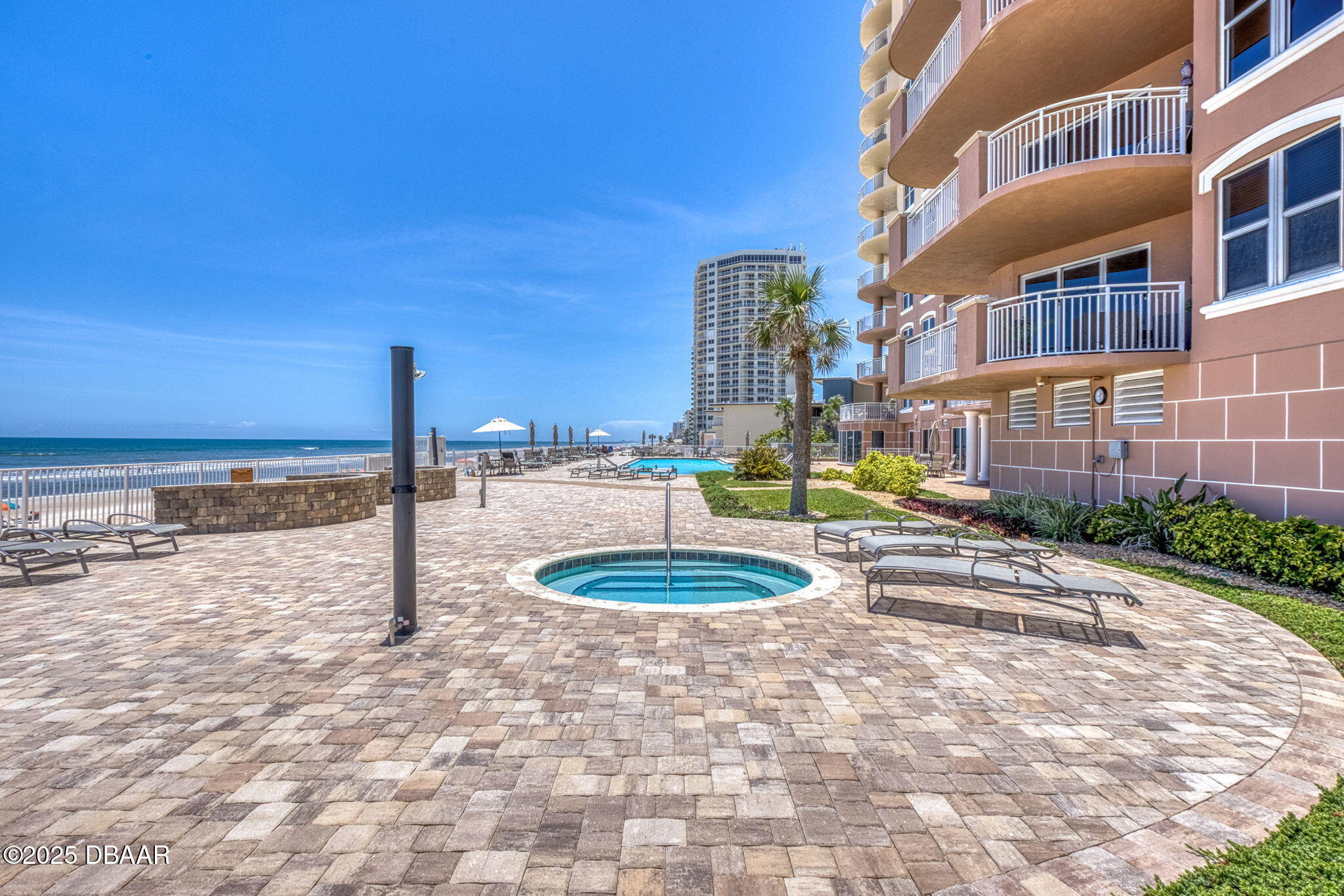 2515 S Atlantic Avenue, 507
