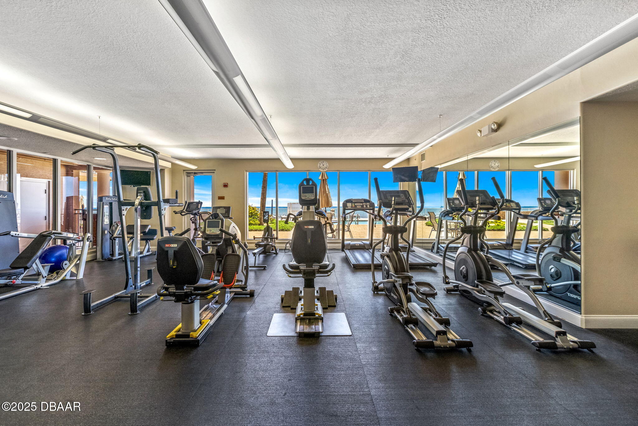 2515 S Atlantic Avenue, 507