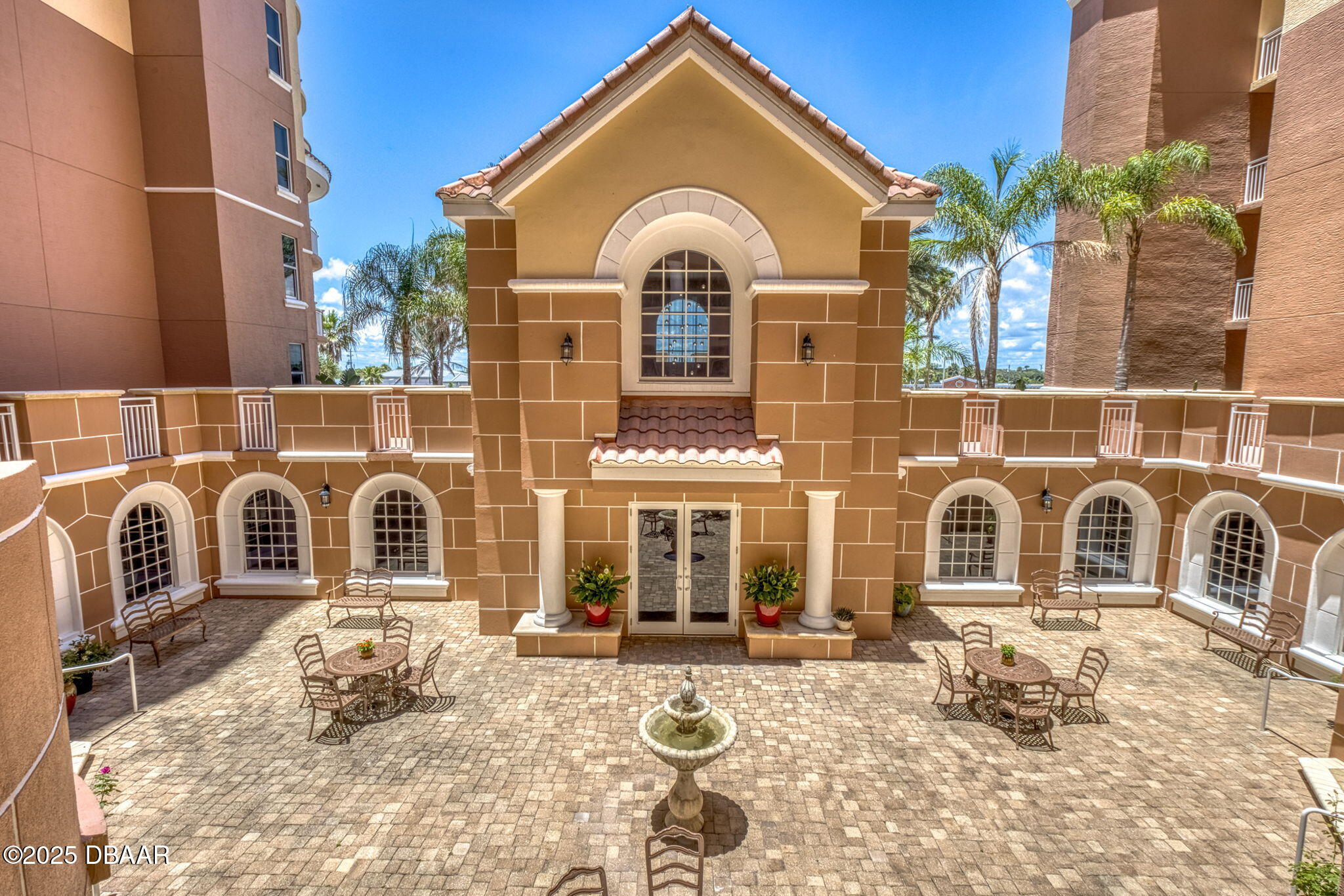 2515 S Atlantic Avenue, 507
