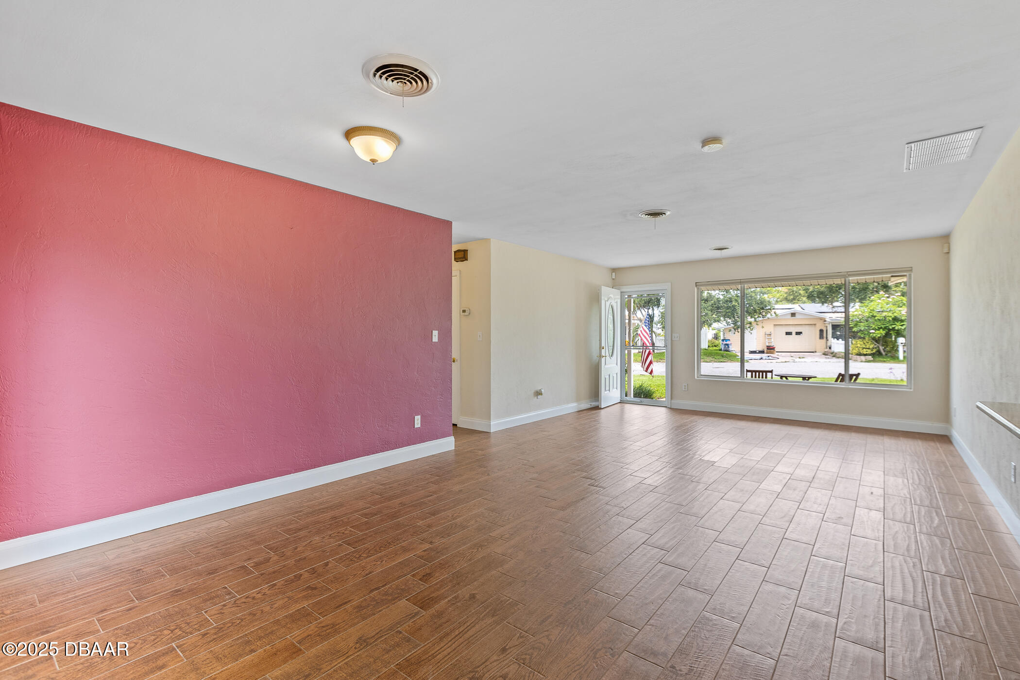 10 Venetian Circle