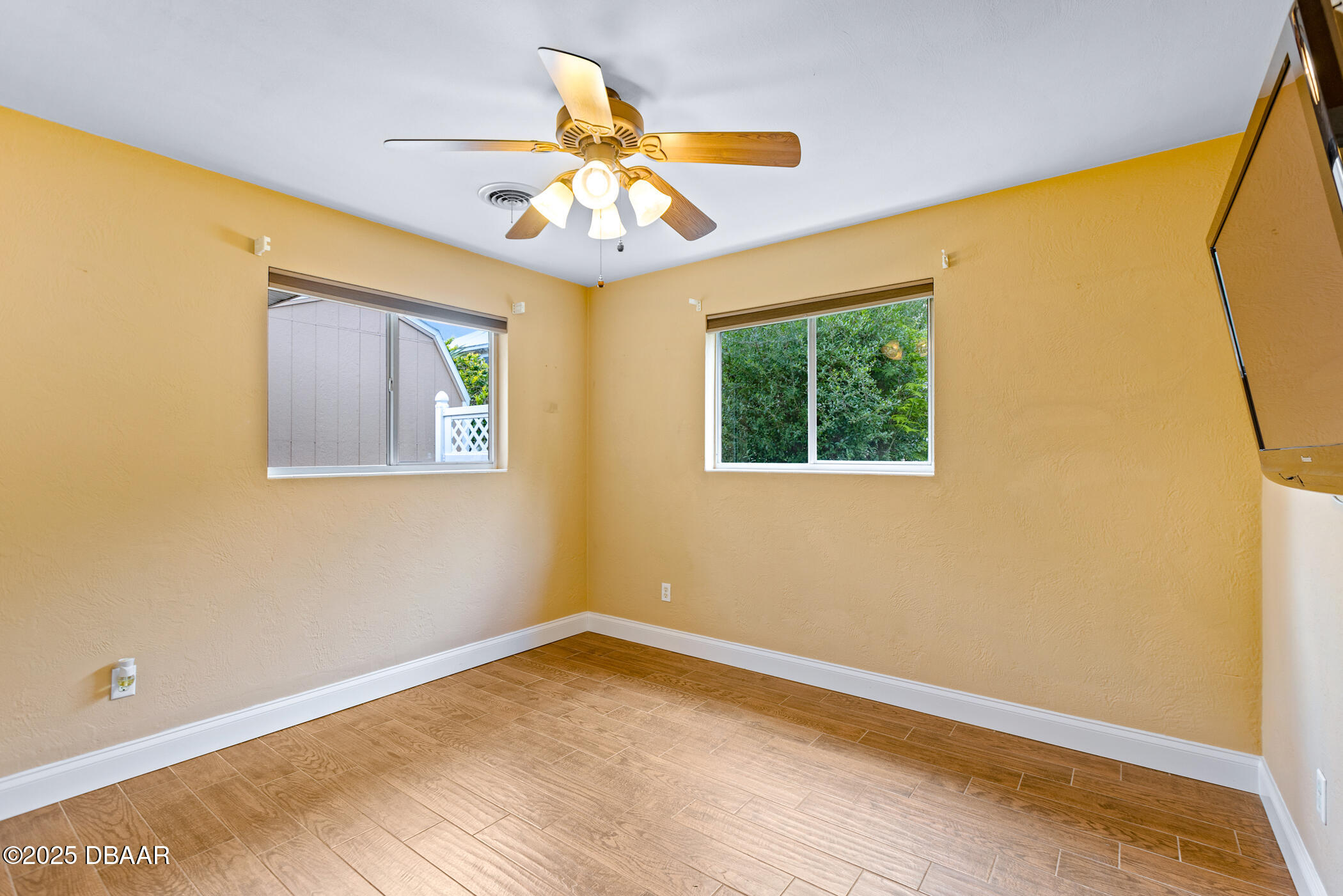 10 Venetian Circle